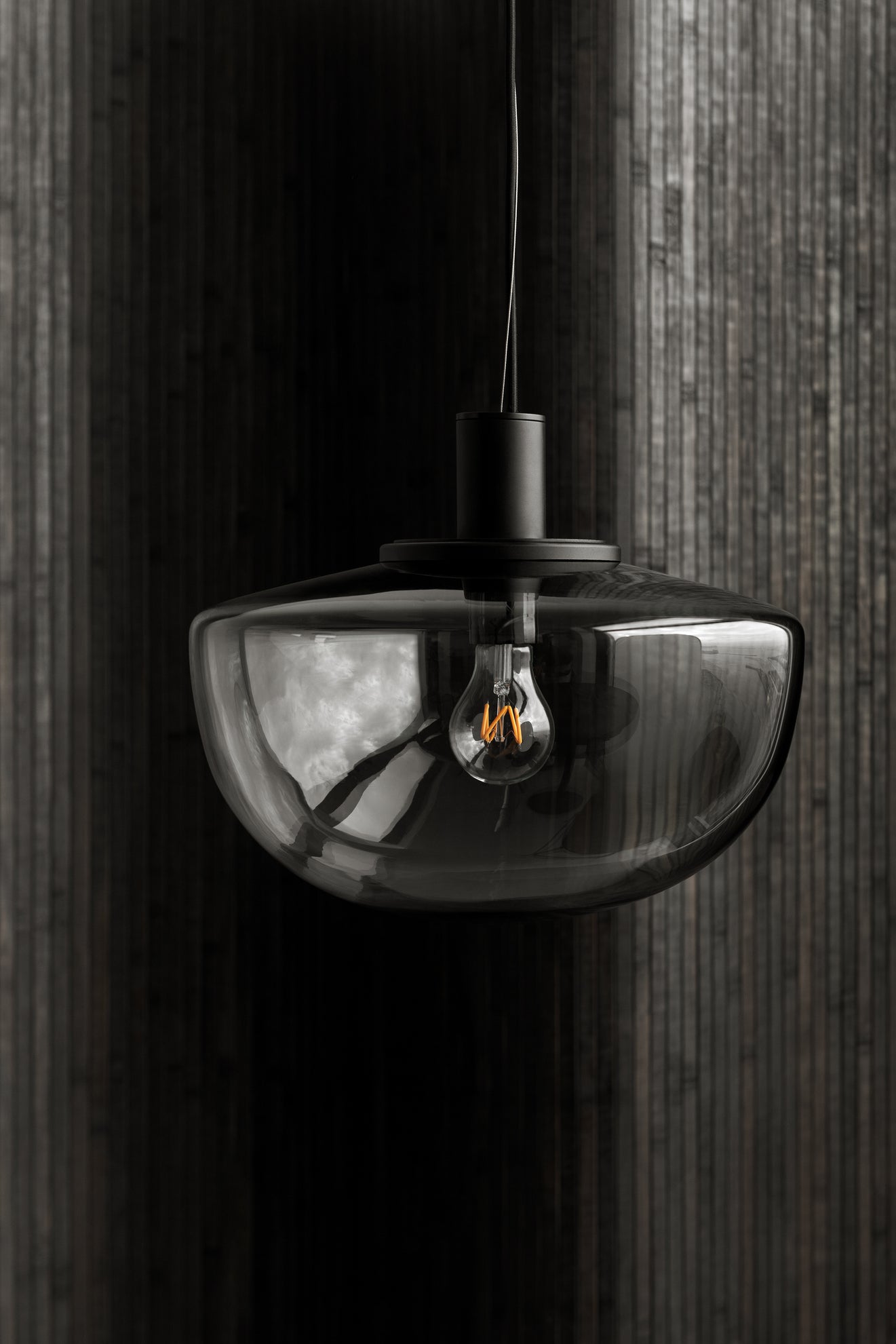 Pendelleuchte BANK rauchiges Glas