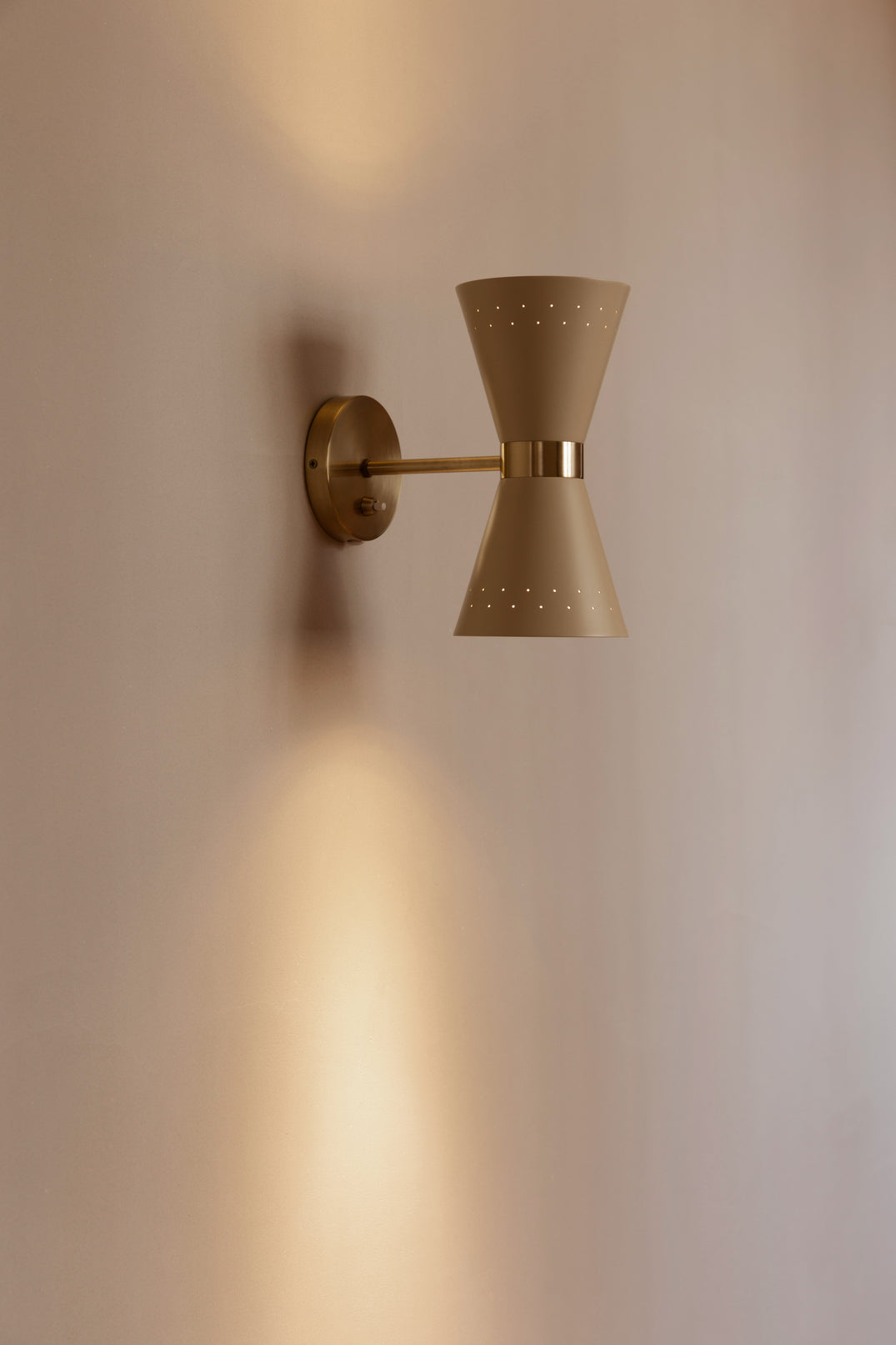 COLLECTOR beige Wandleuchte