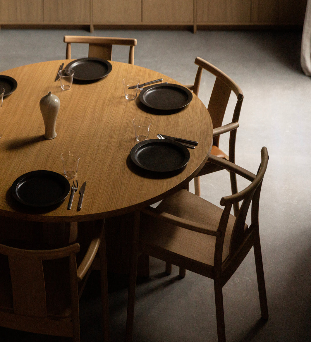 ANDROGYNE table oak wood