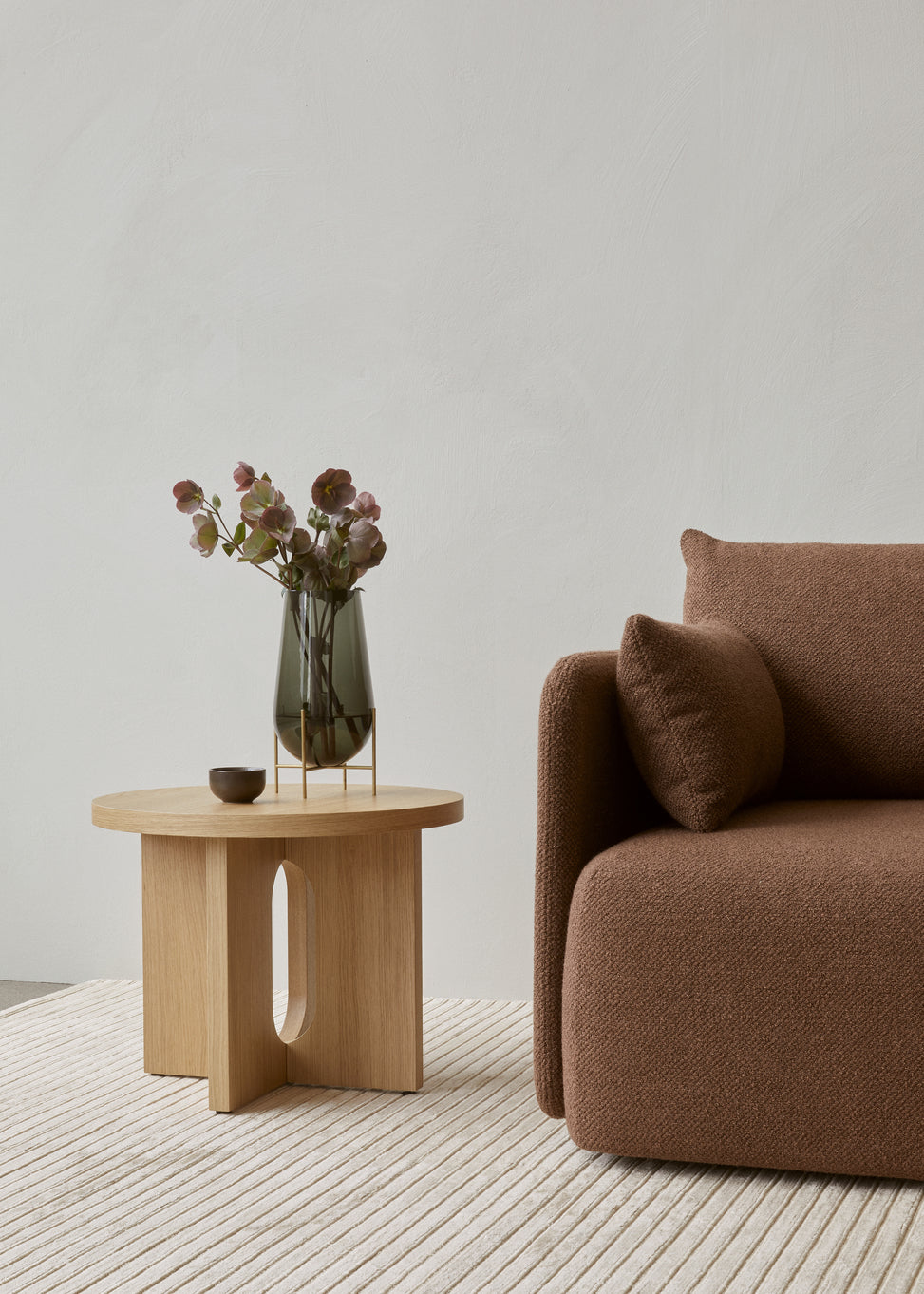 ANDROGYNE side table oak wood