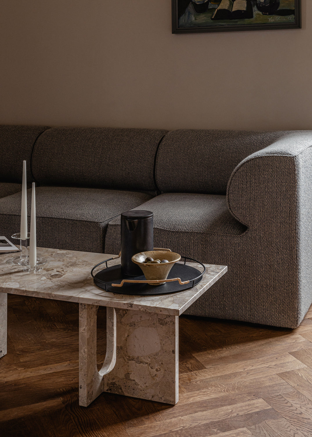 ANDROGYNE coffee table gray marble