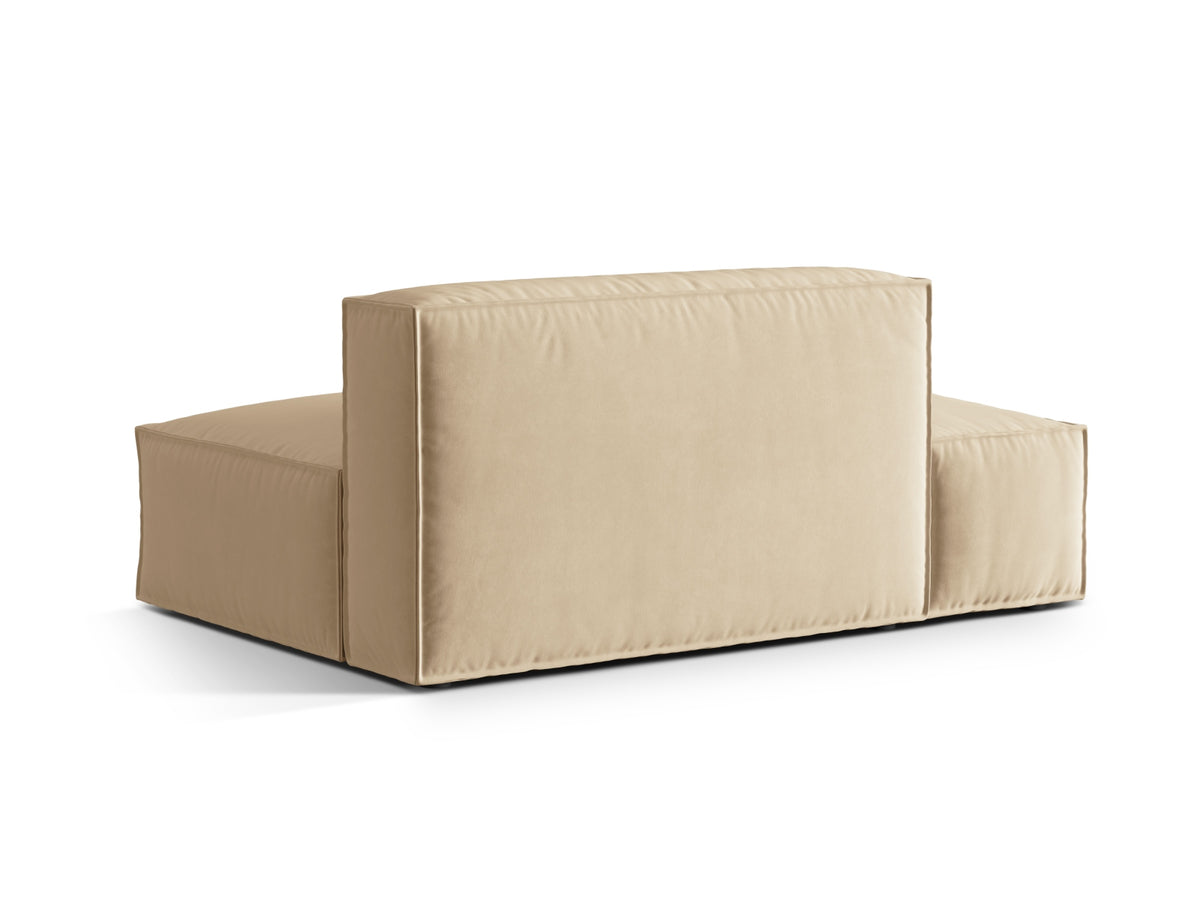 Sofa aksamitna 3-osobowa z otomaną lewostronną NURIA nude – ujęcie tylne