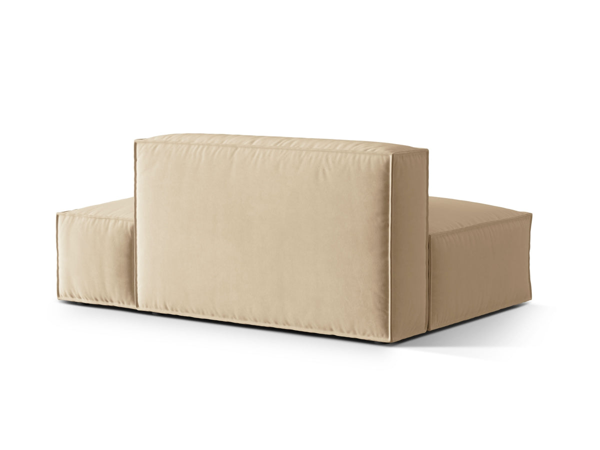 Sofa aksamitna 3-osobowa z otomaną prawostronną NURIA nude – ujęcie tylne