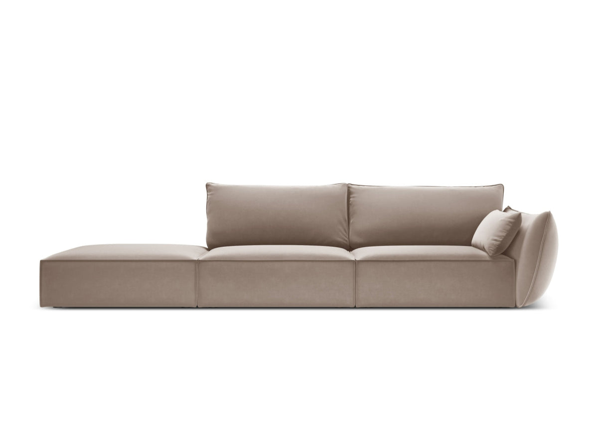 Sofa aksamitna z otomaną lewostronną 4-osobowa KAELLE cappuccino – Micadoni