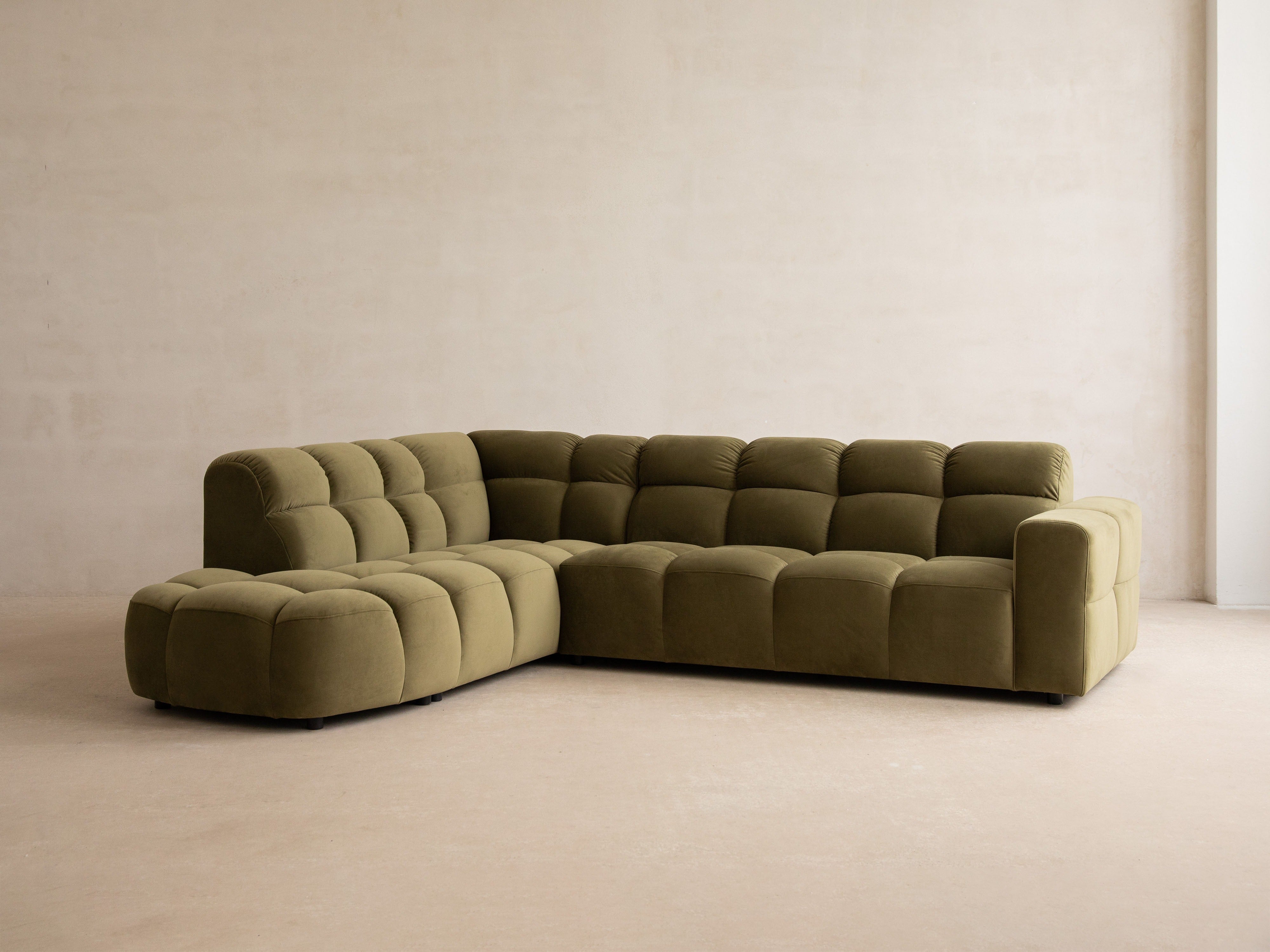 Right-facing velvet corner sofa LISA dark gray [Monika] [Julia spr]