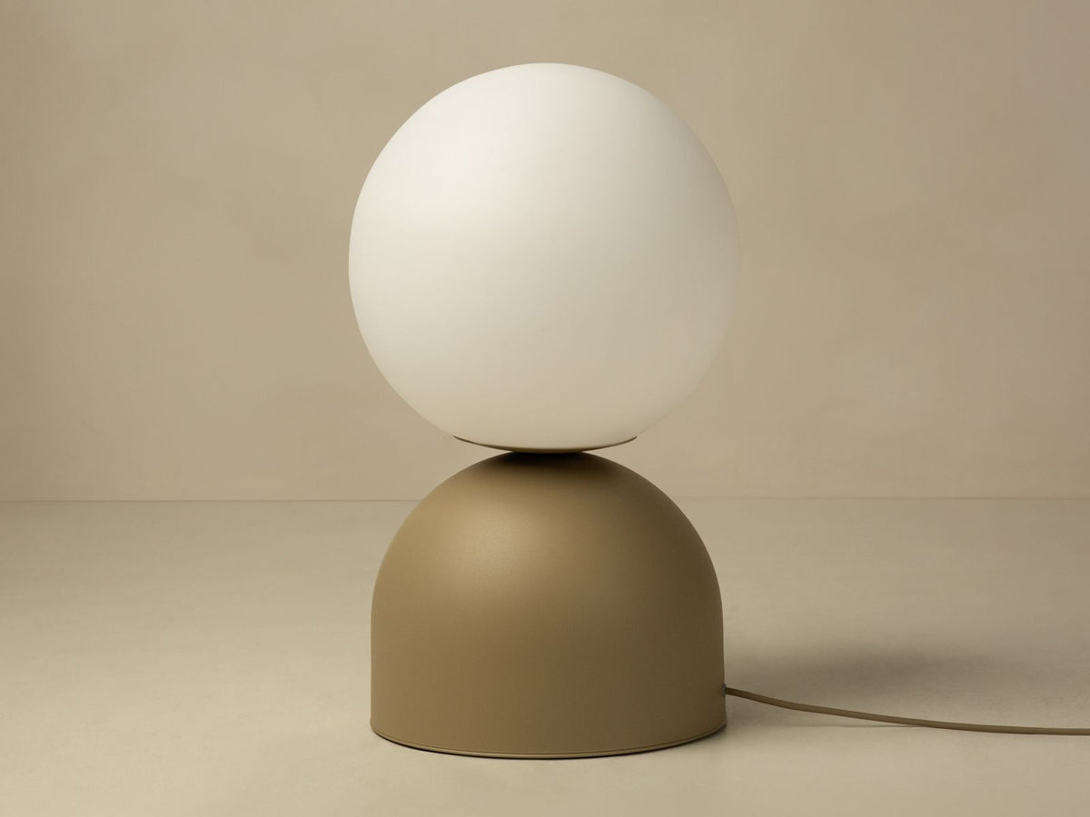 Lampa podłogowa ELY piaskowy – ujęcie 2