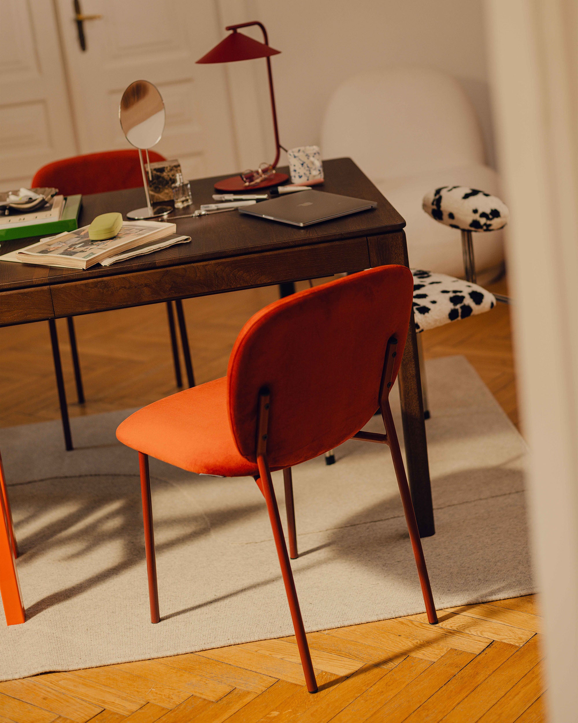GALA extendable table in oak veneer