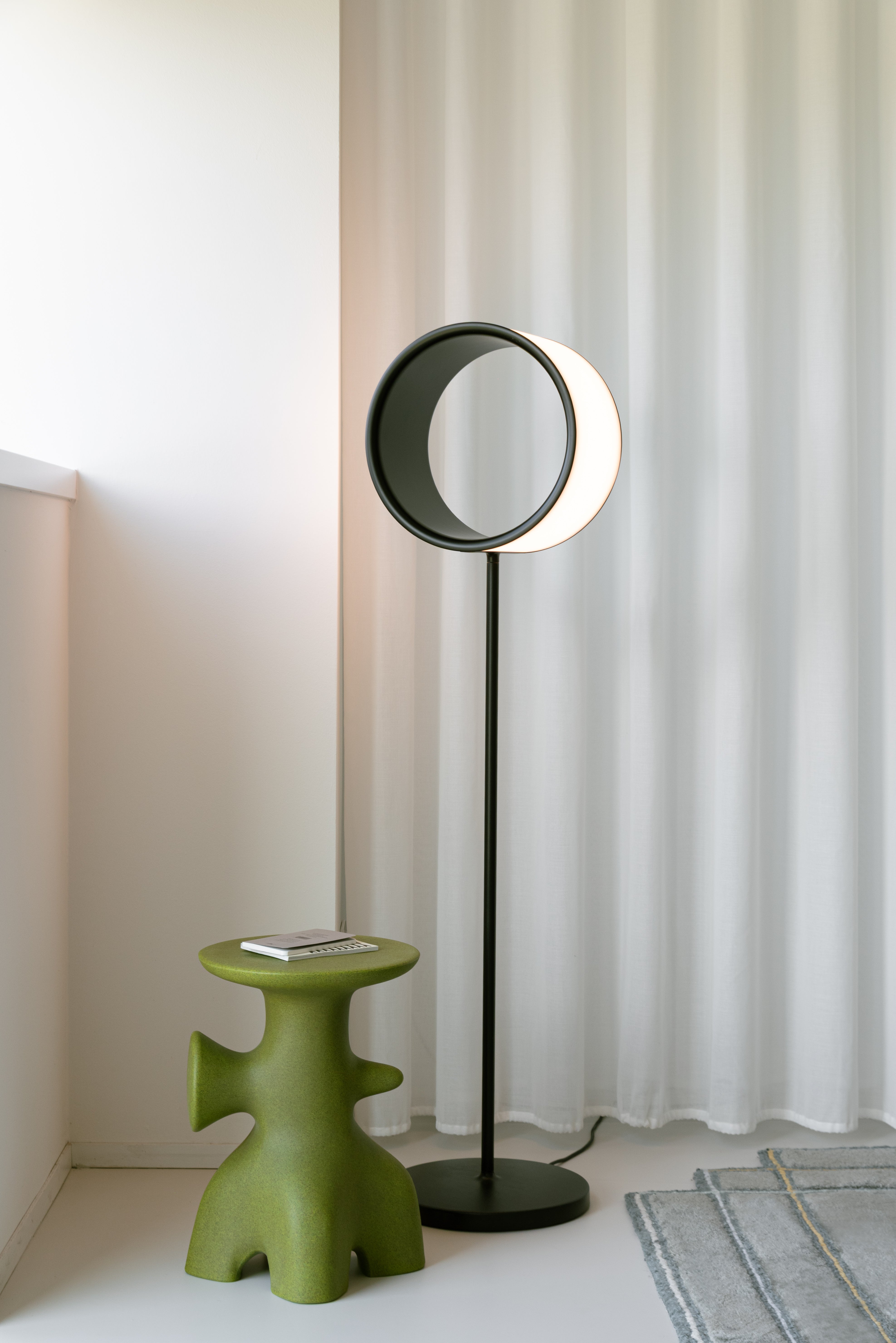 Side table ARCHEO purple