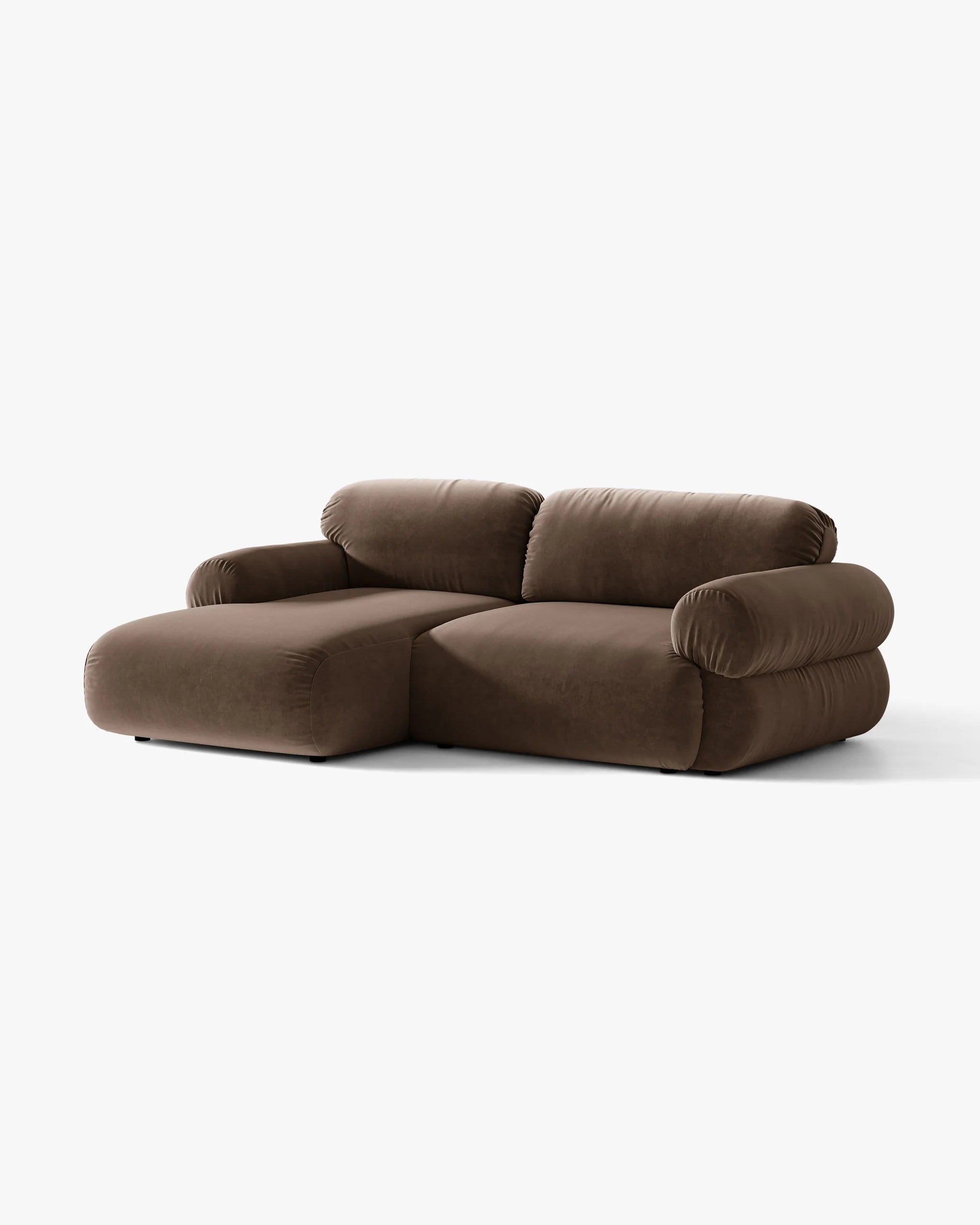 Left-facing velvet 2-seater corner sofa OPHELIA in chocolate.