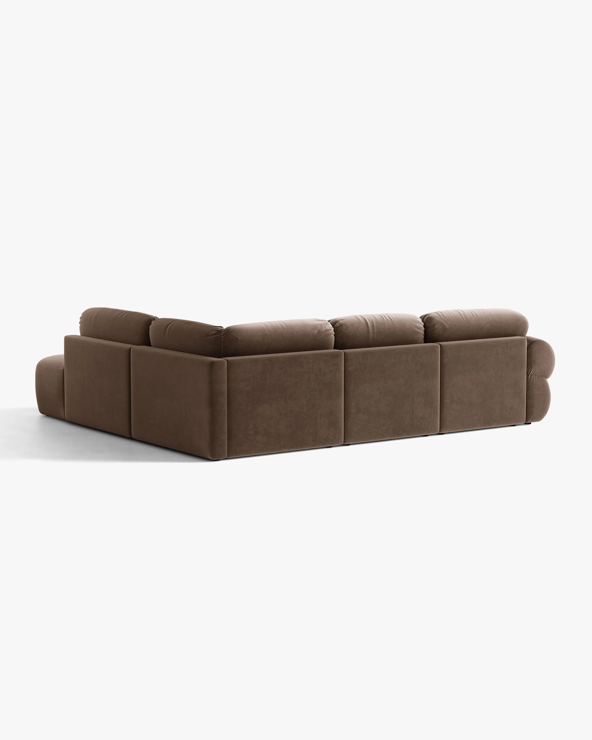 Right-facing velvet corner sofa OPHELIA in chocolate.