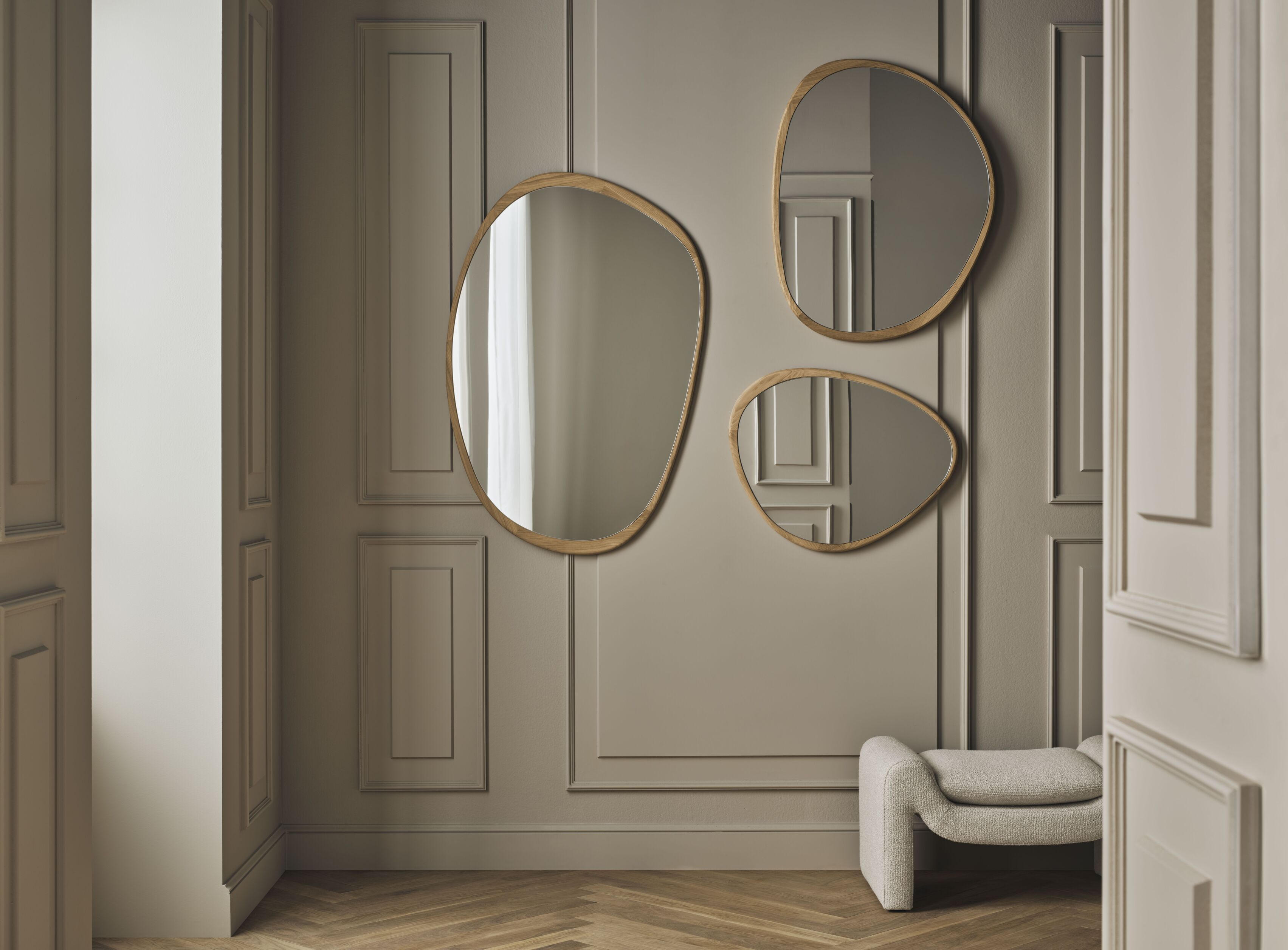 Elope mirror of black oak wood