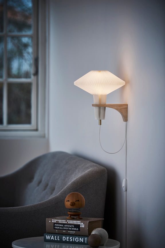Wall lamp MODEL 204 MUSHROOM white with a light oak base