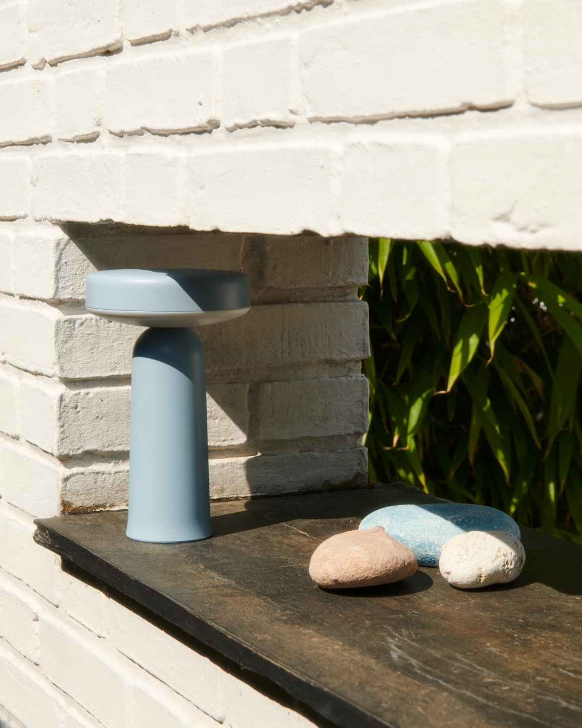 Portable outdoor lamp EASE blue