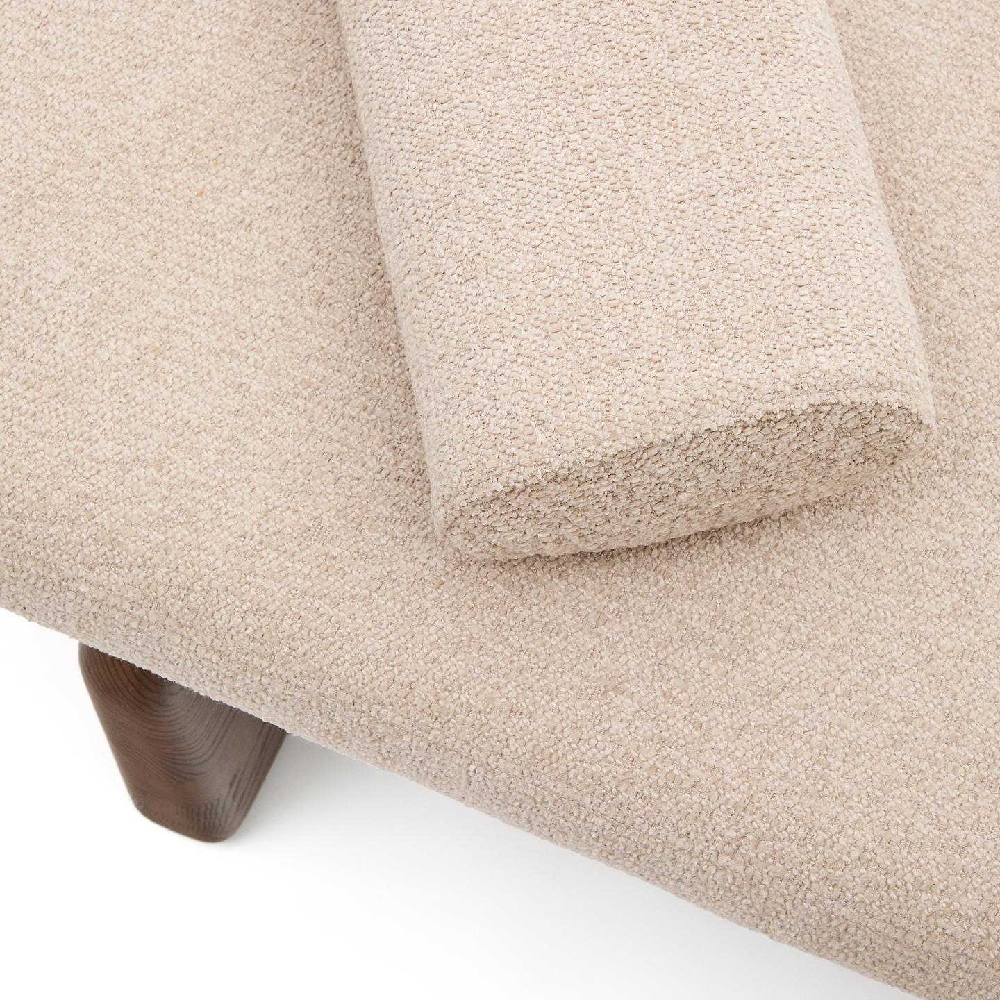 TOPAZ daybed in beige chenille with a dark ash base