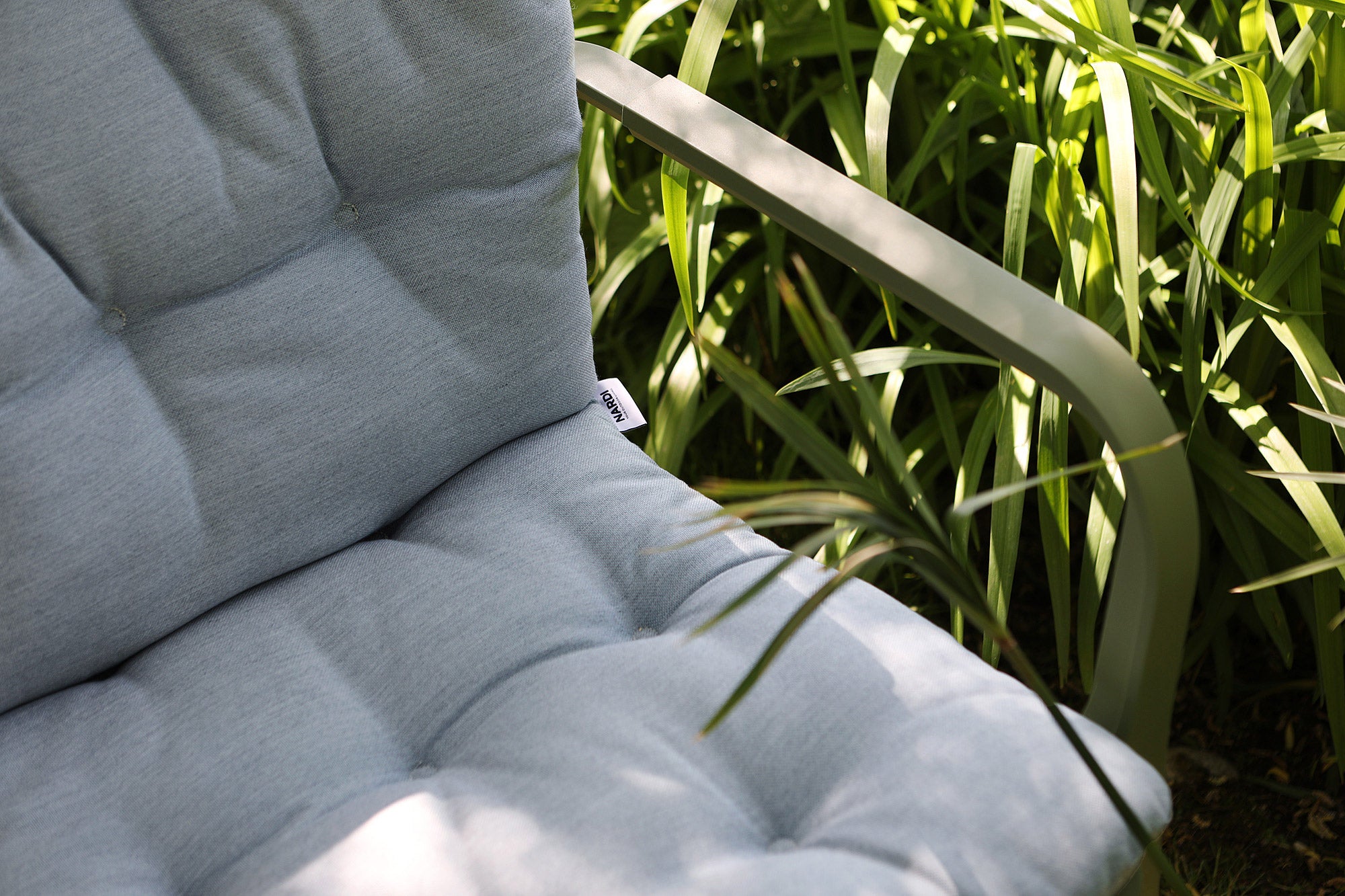 FOLIO Outdoor Armchair in Brown