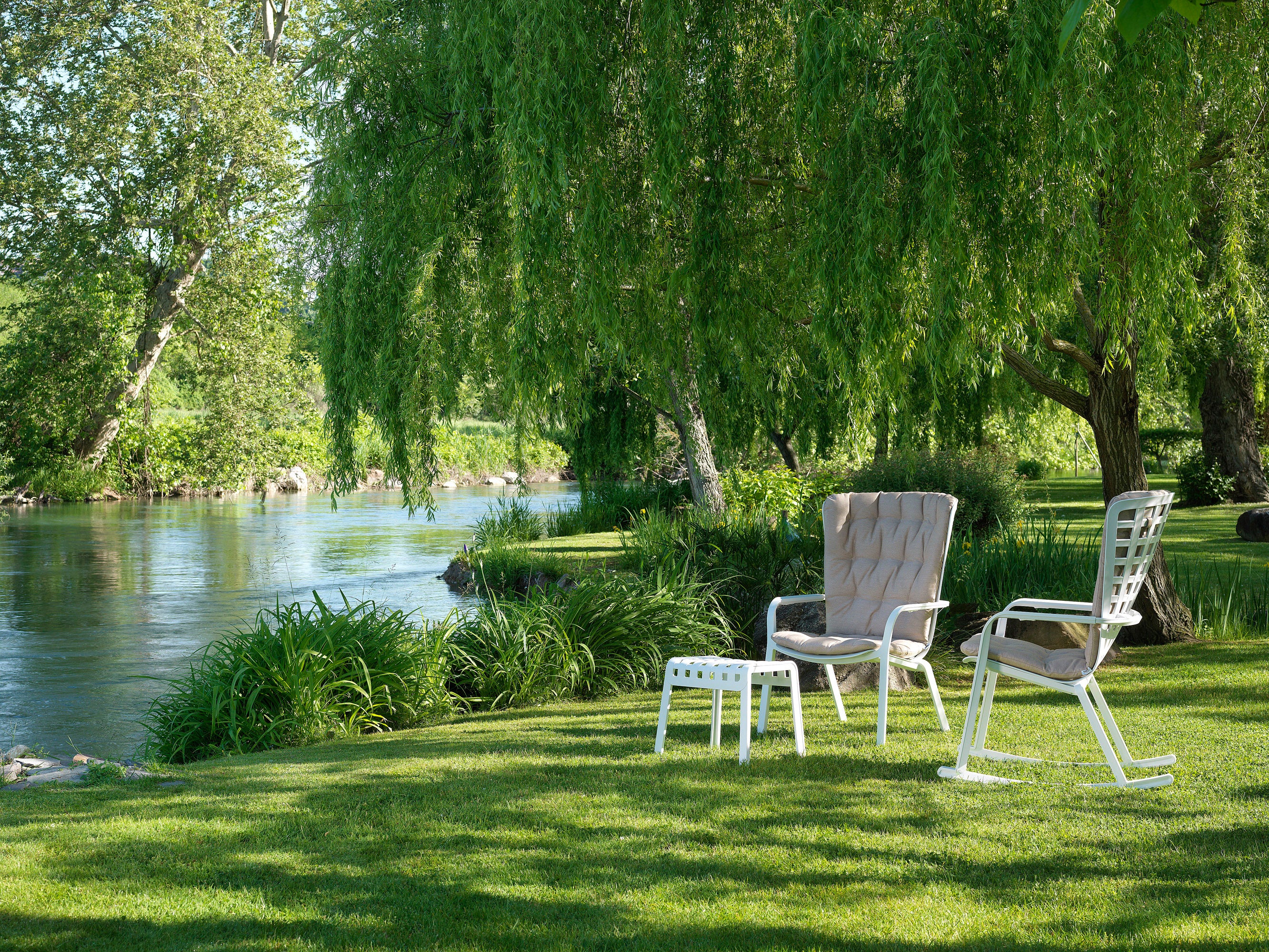 FOLIO White Outdoor Armchair