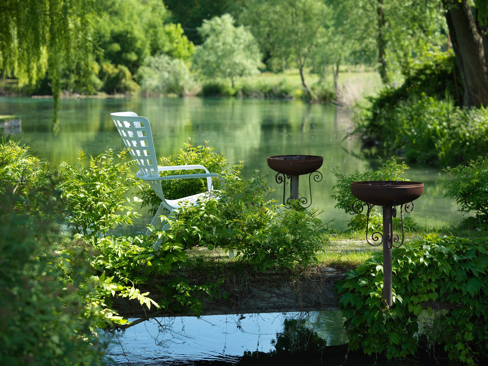 FOLIO White Outdoor Armchair