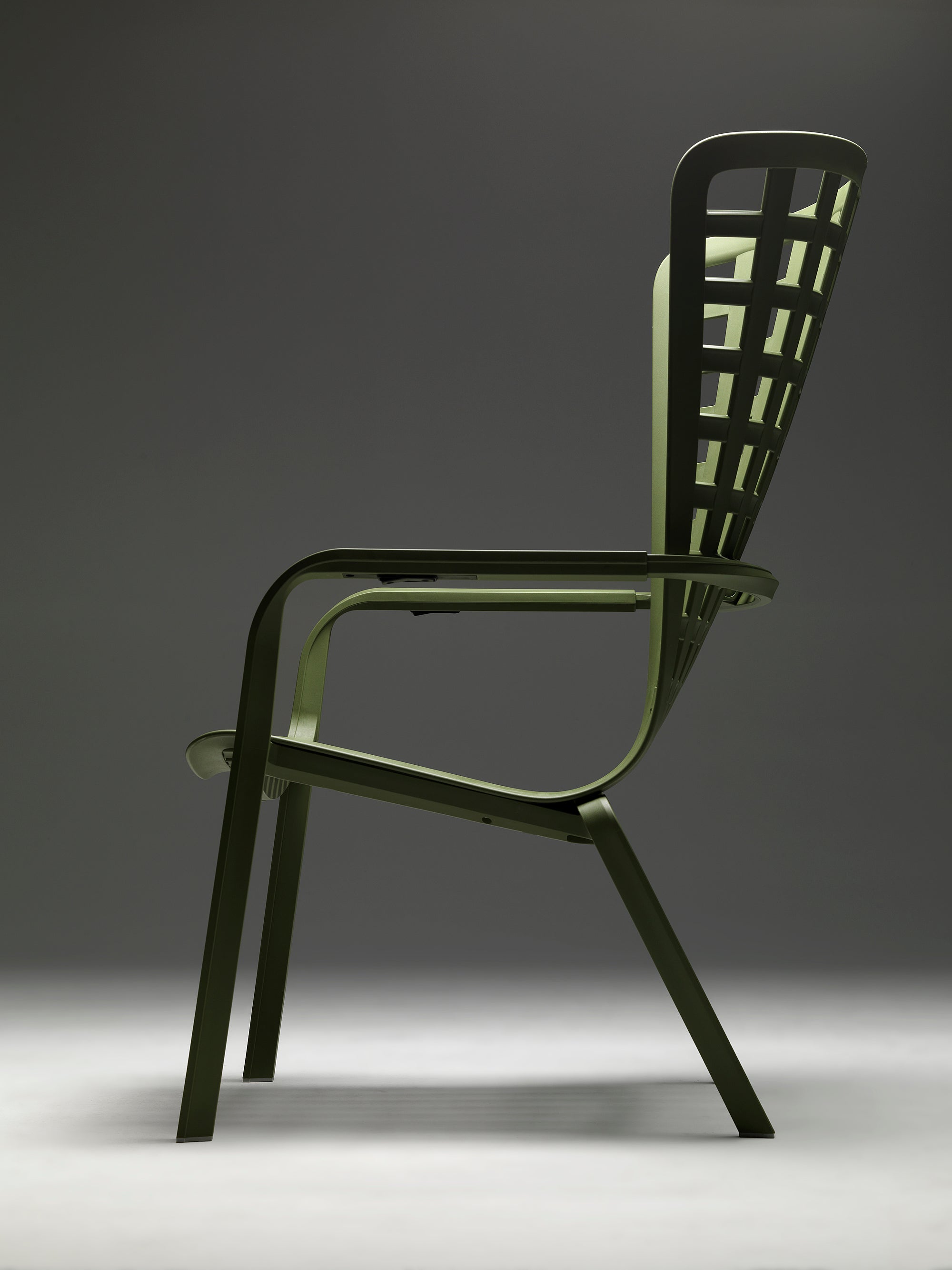 FOLIO Outdoor Armchair in Brown