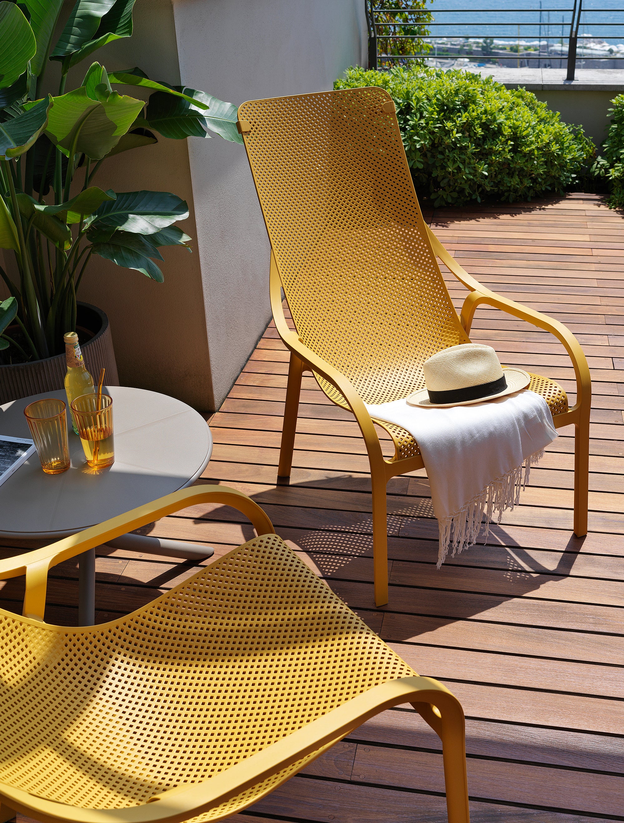 NET Outdoor Armchair White