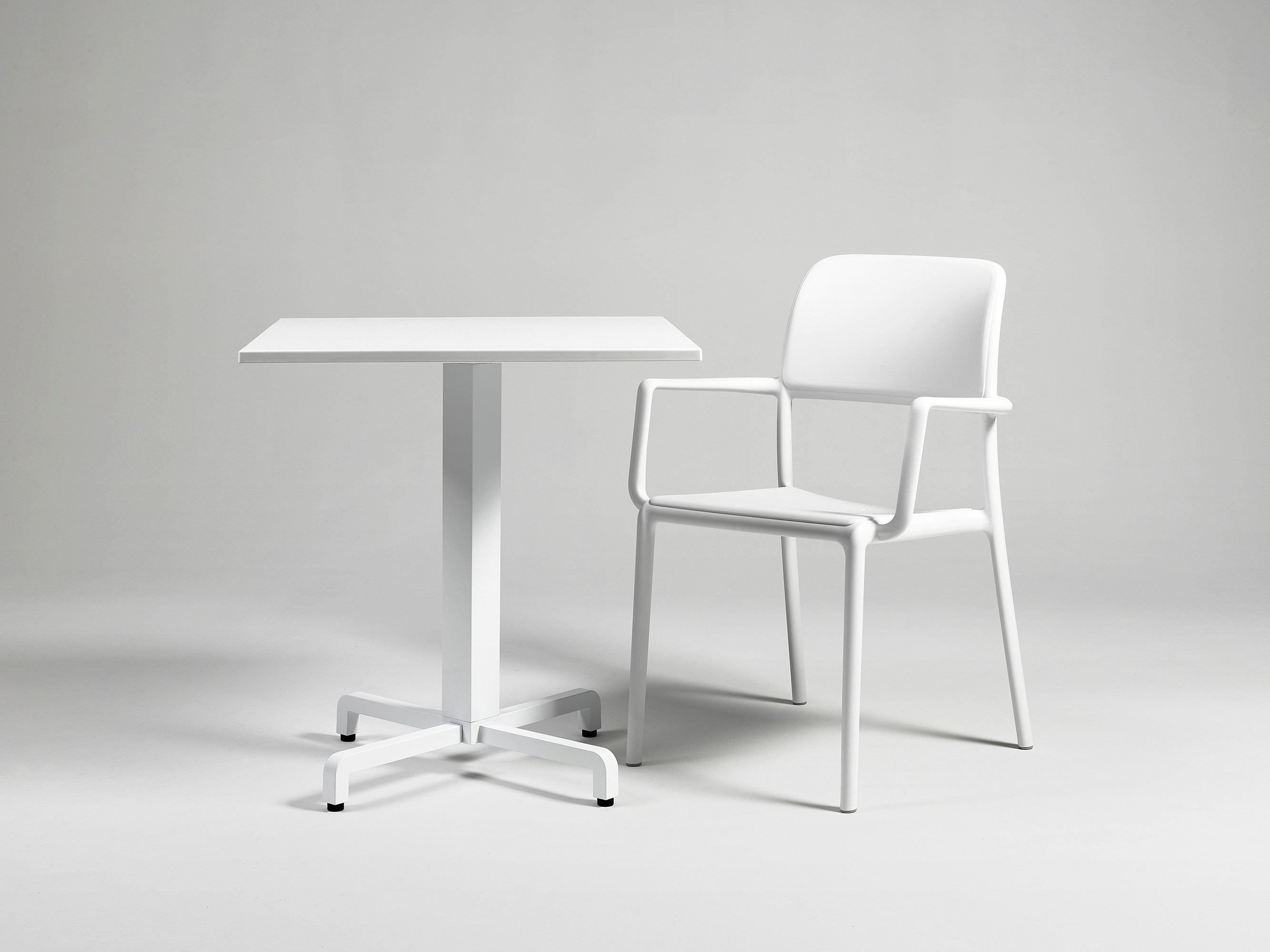 RIVA Red Outdoor Chair with Armrests