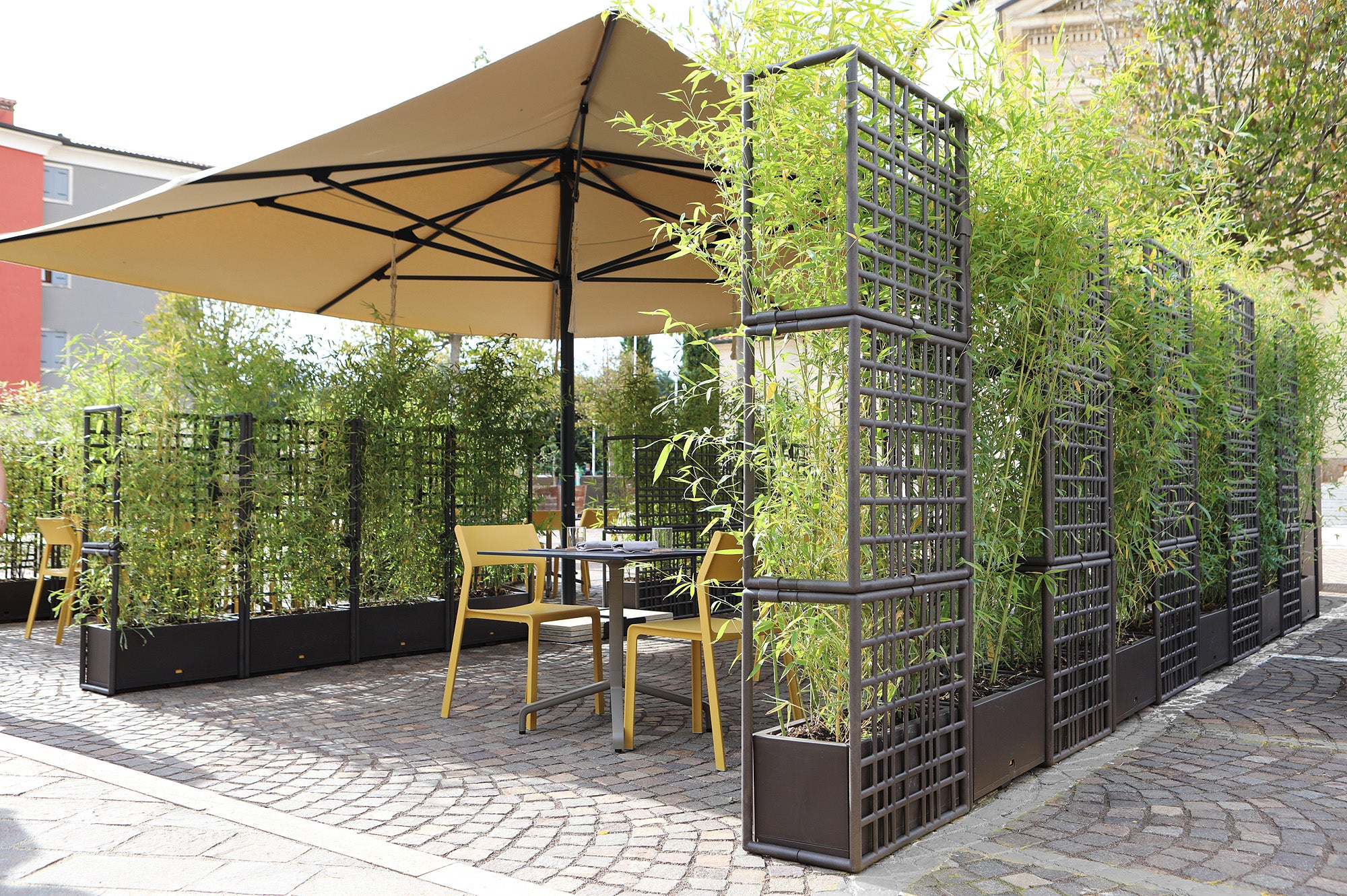 SIPARIO Earthy Brown Outdoor Modular System with Planter