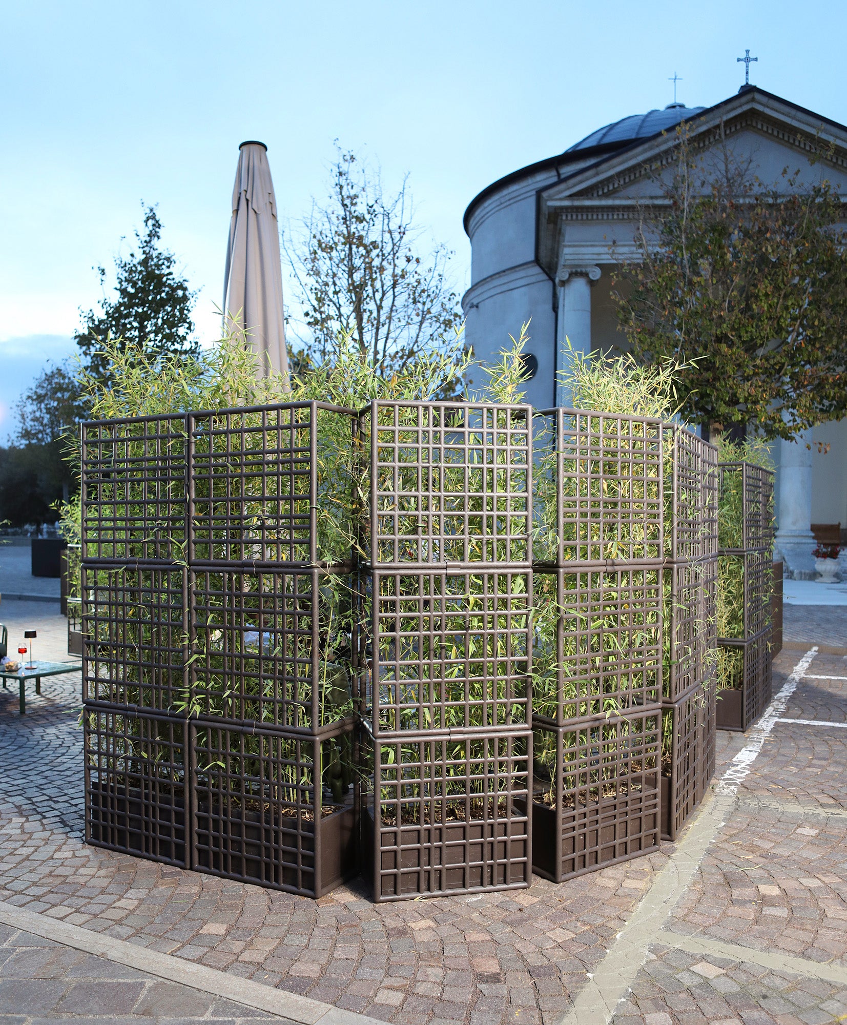 SIPARIO Earthy Brown Outdoor Modular System with Planter