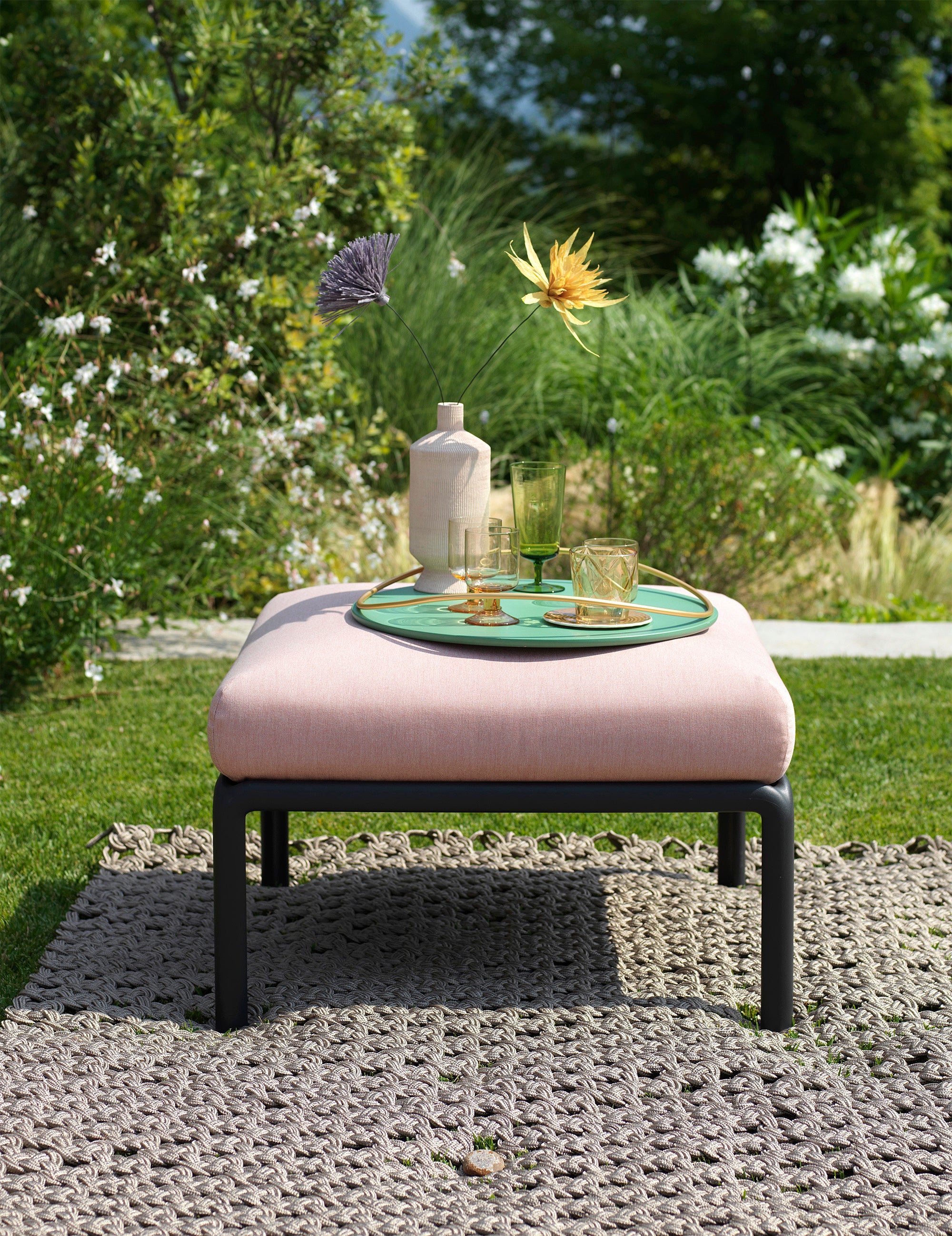 Outdoor Pouf KOMODO beige Sunbrella® with green agave base