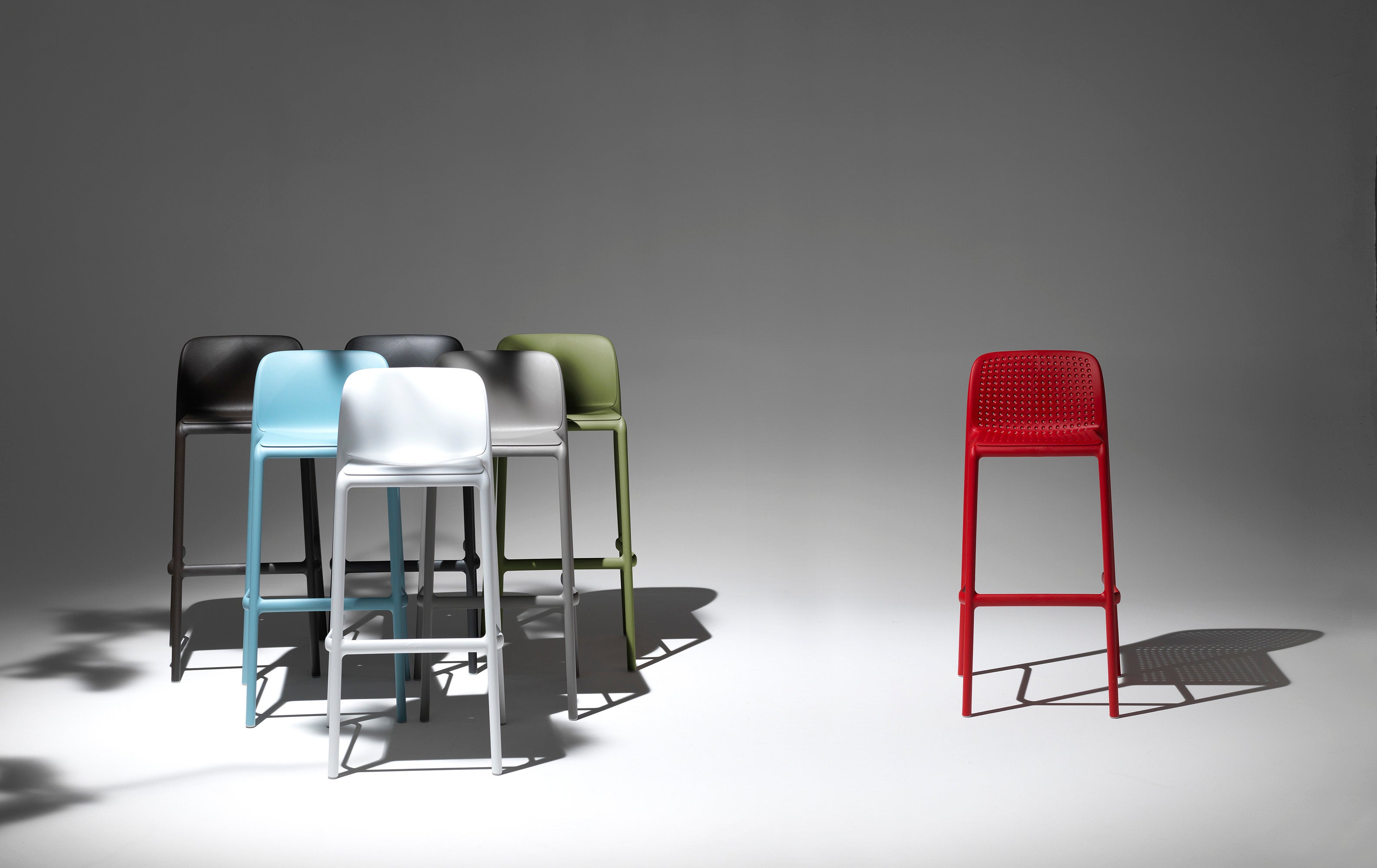 FARO taupe outdoor stool