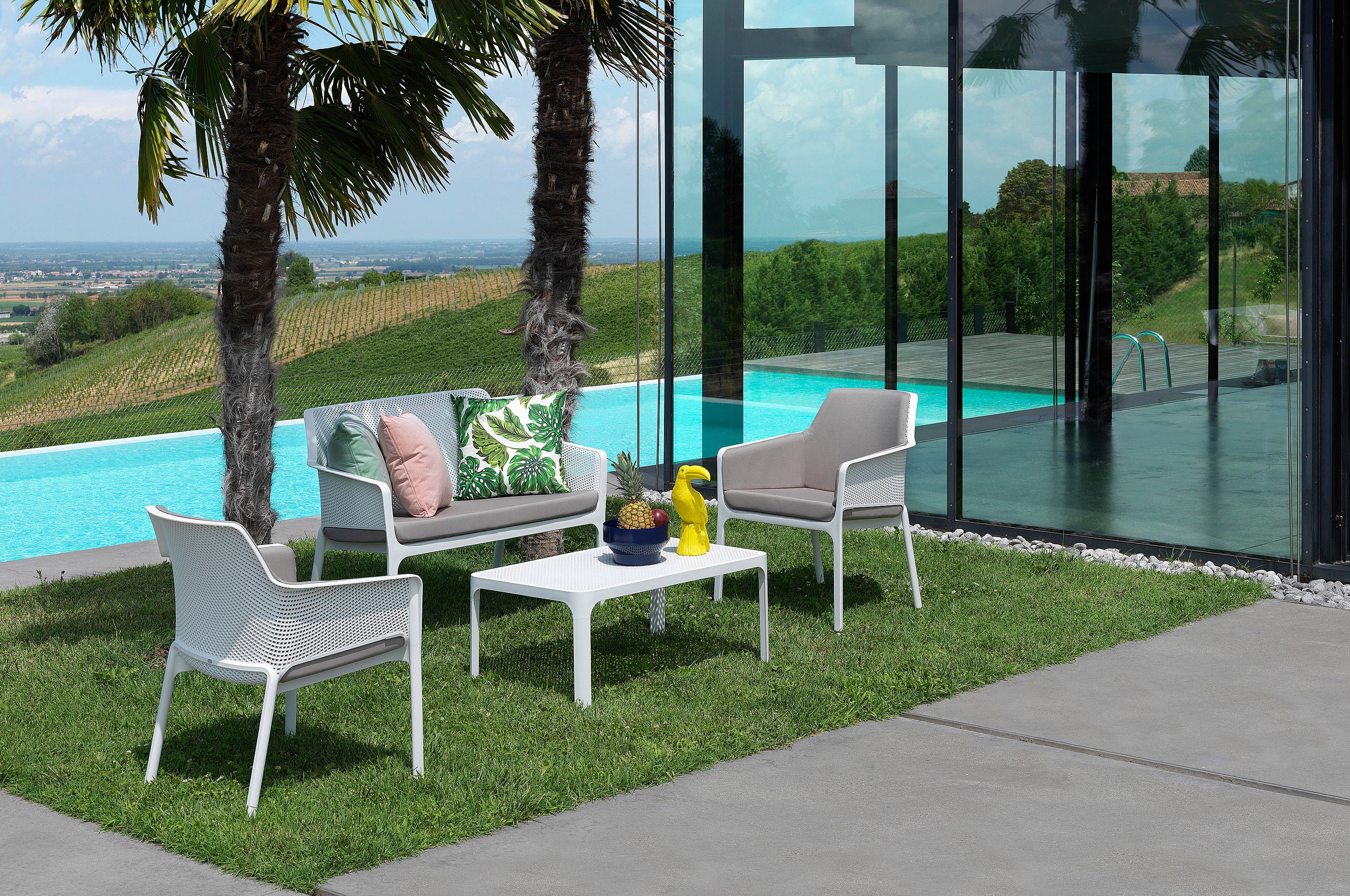 NET White Outdoor Table