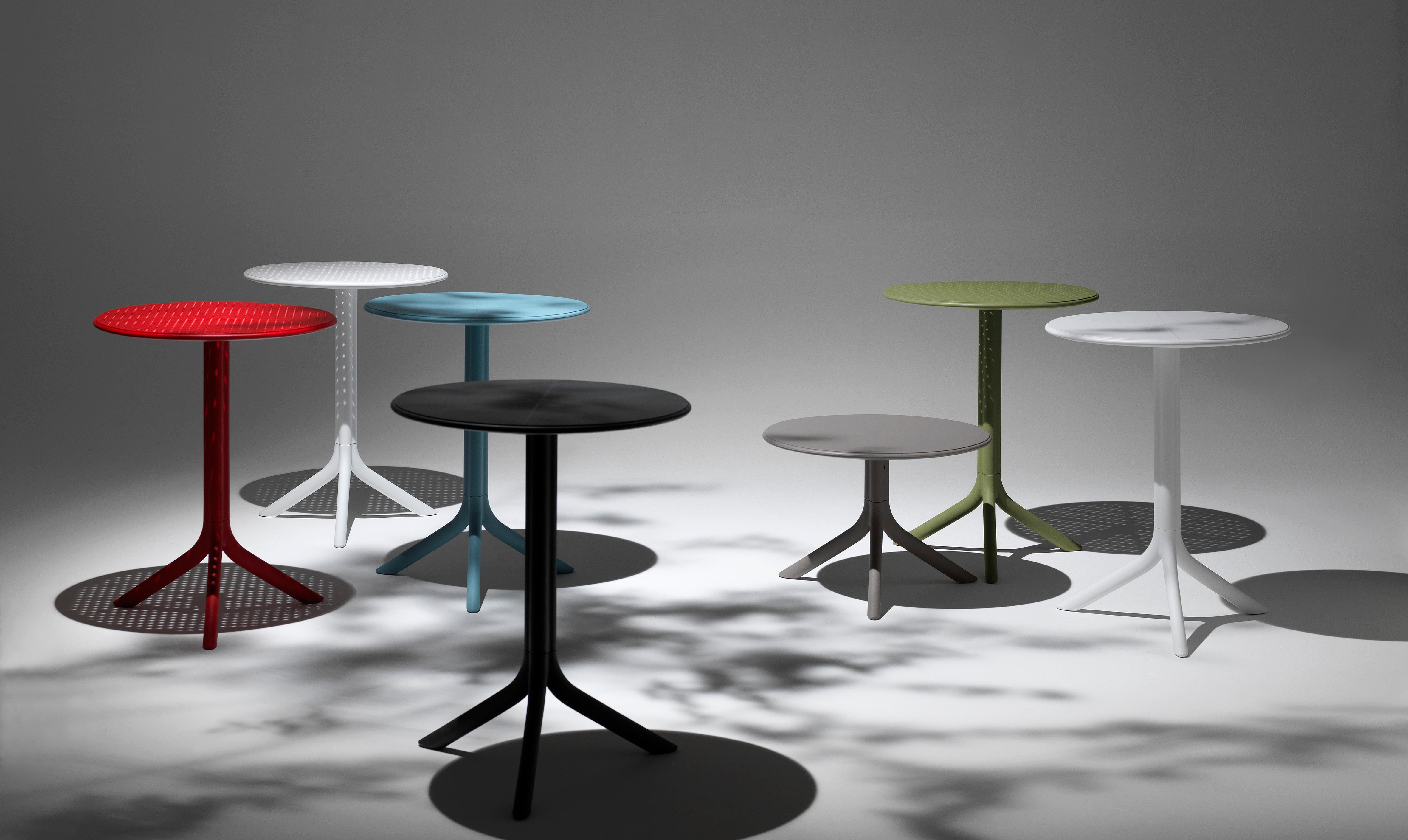 Round Outdoor Table with Height Adjustment SPRITZ Light Blue