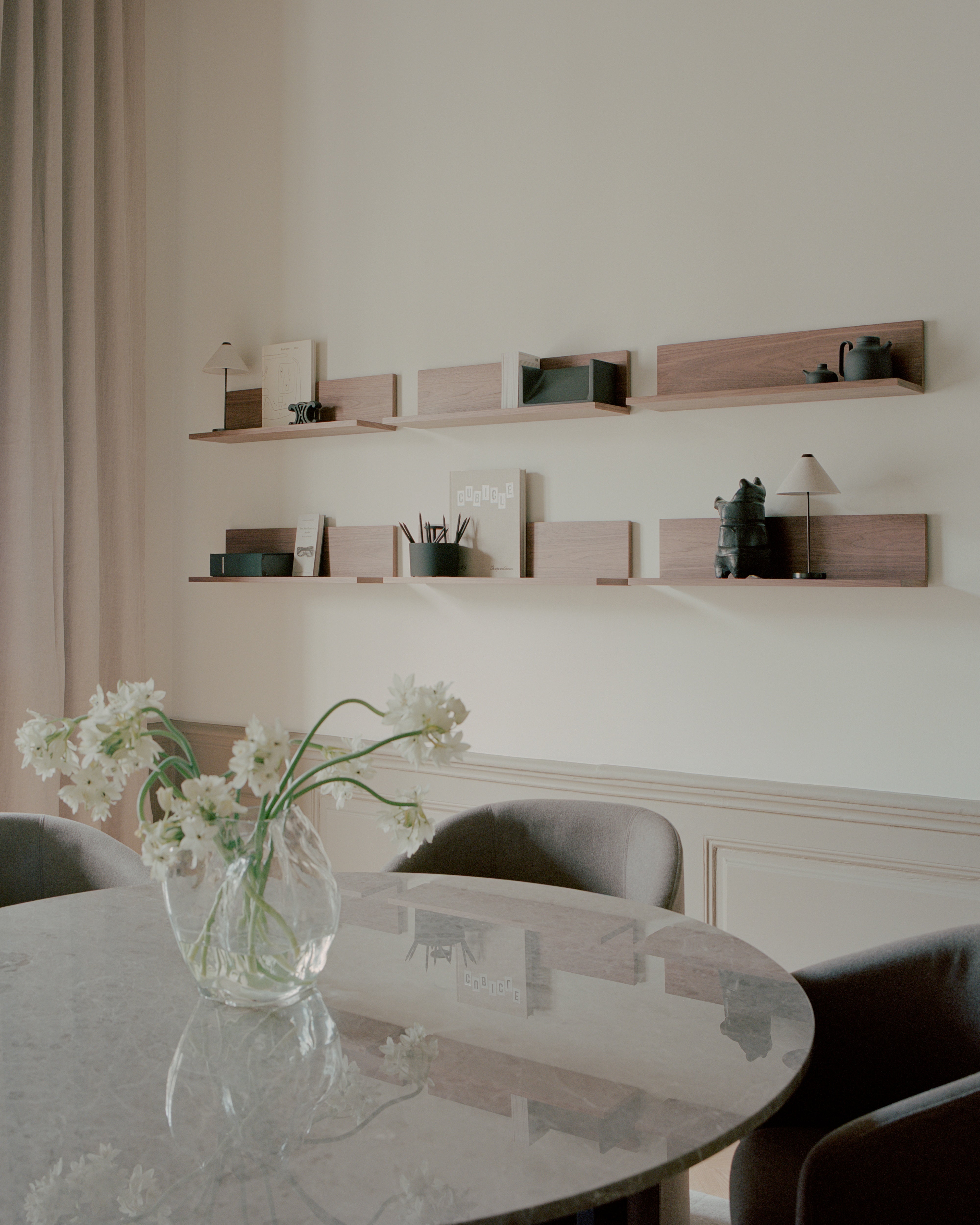 Tana oak veneer wall shelf