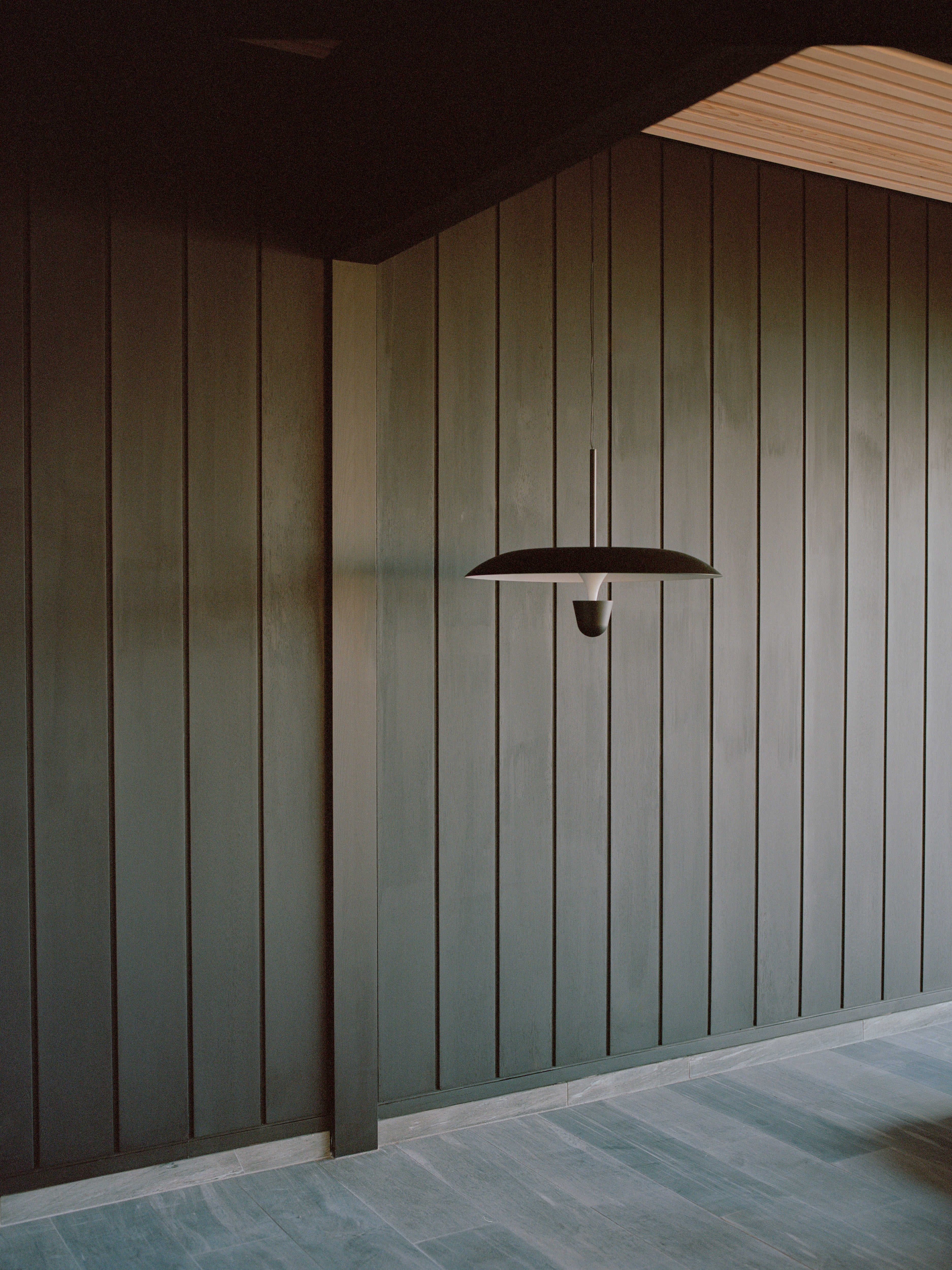 KANTARELL Pendant Lamp Black with White Finish