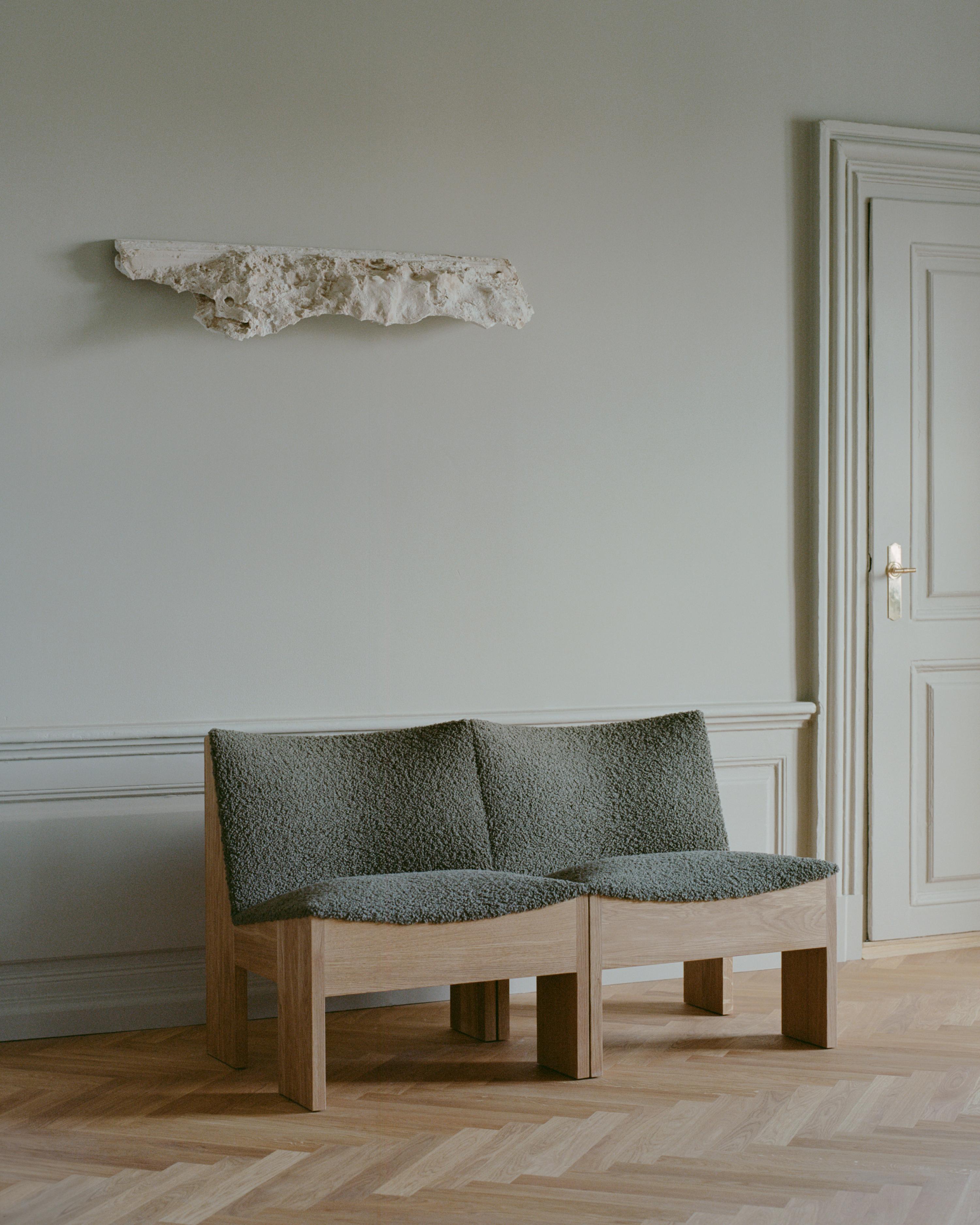 Tenon Romo Ruskin Quill Beige armchair with an oak base