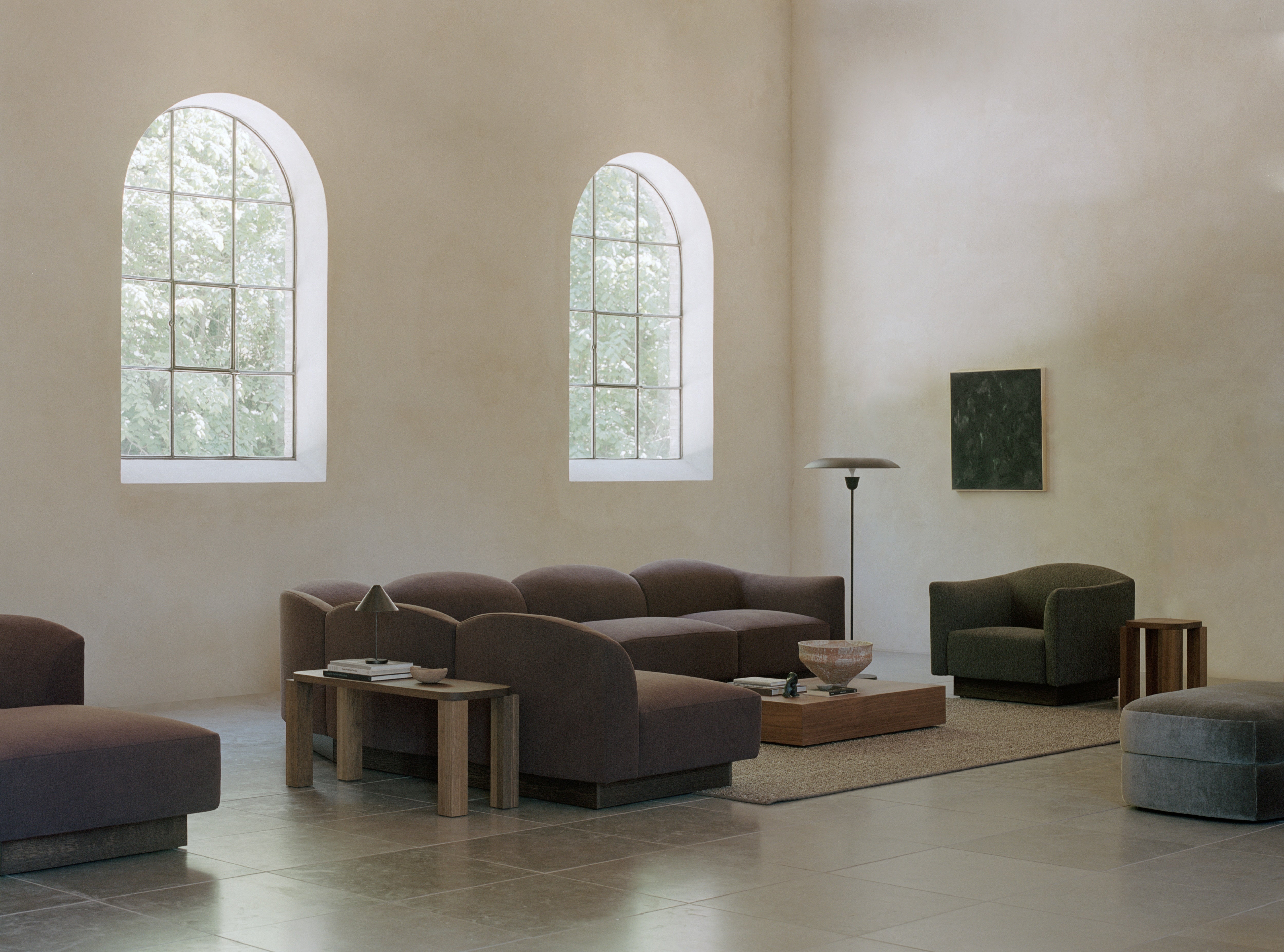 KANTARELL Floor Lamp in Black with White Finish