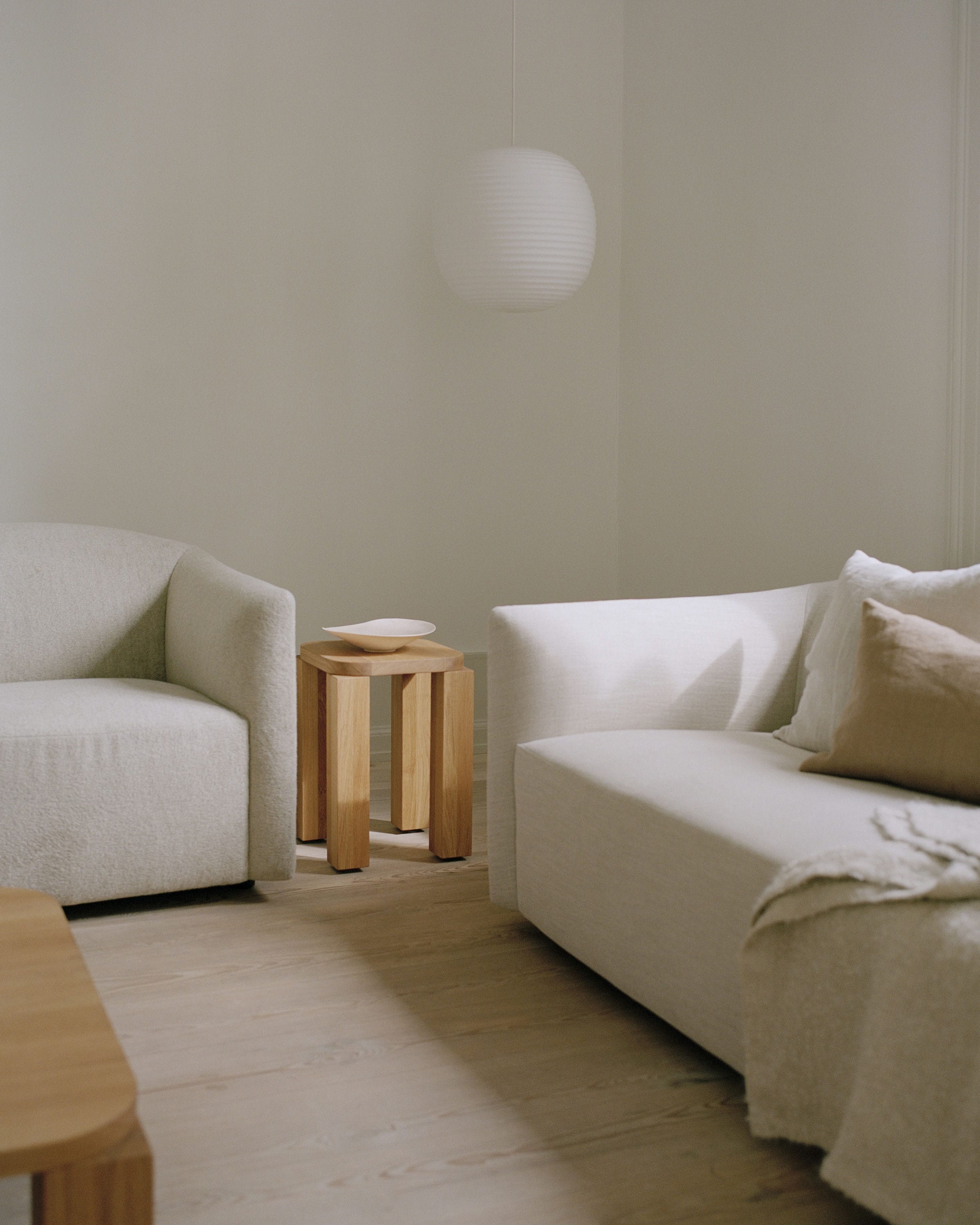 Oak atlas stool
