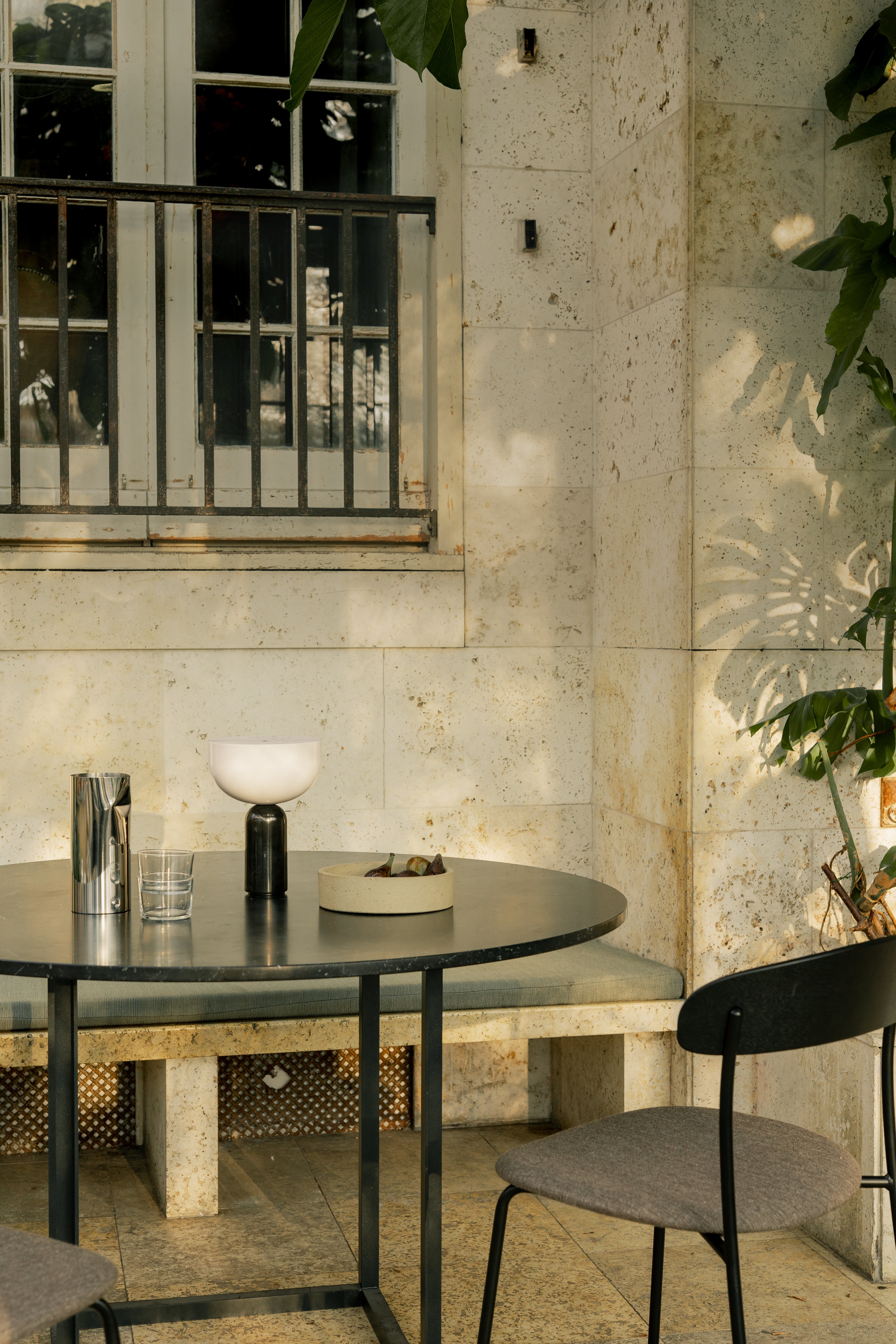 KIZU portable lamp black marble