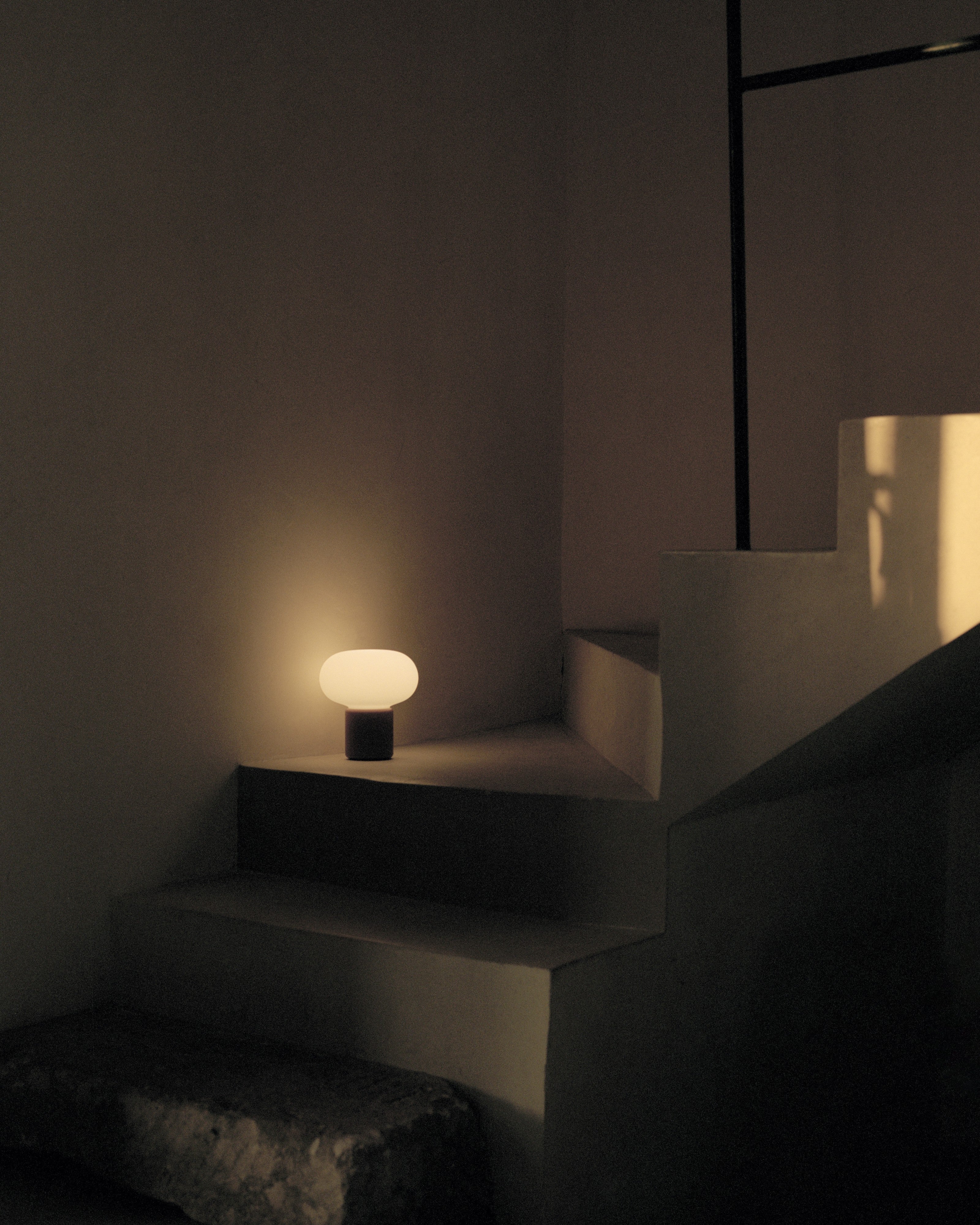 Karl-Johan schwarze tragbare Lampe