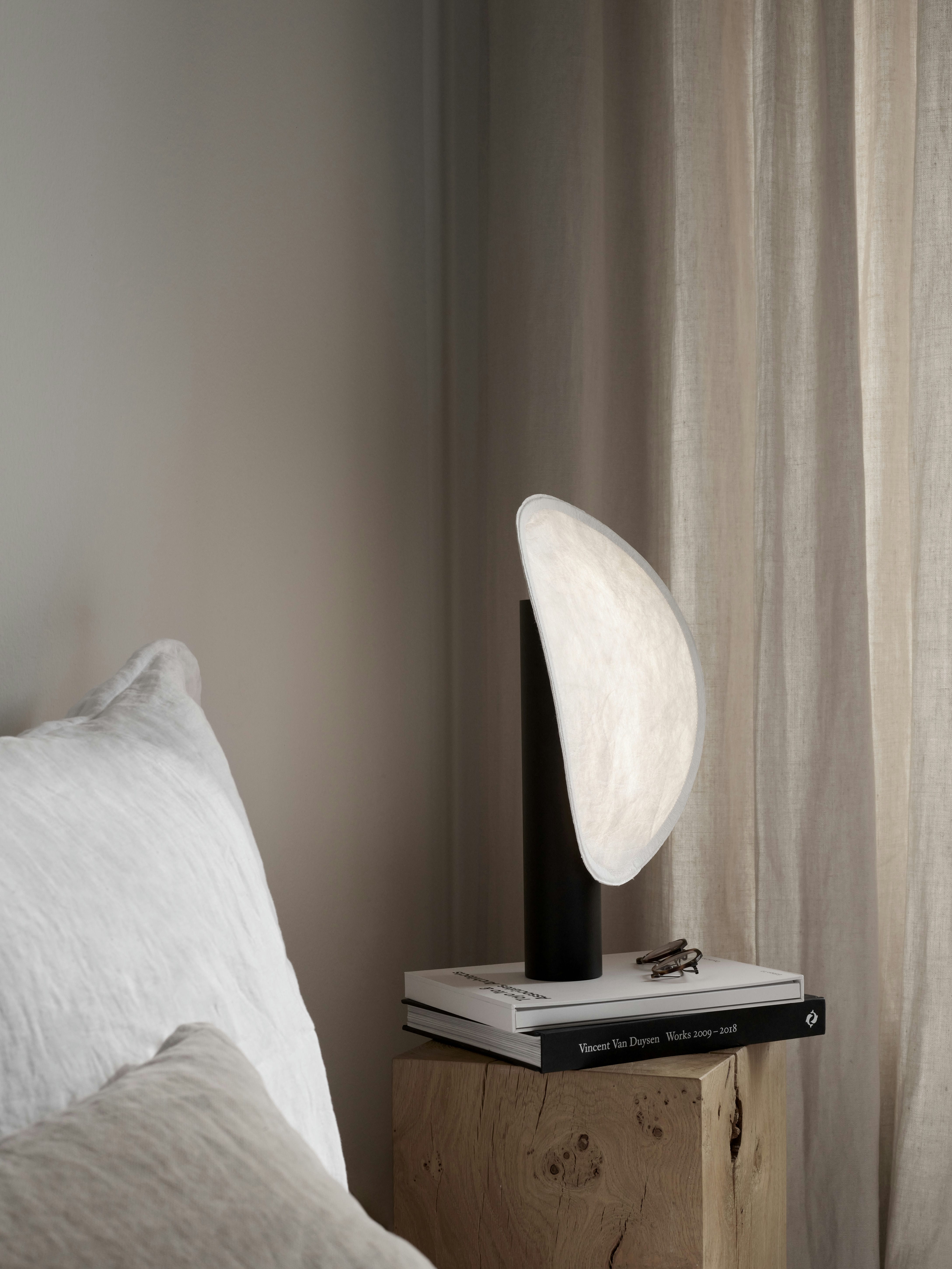 TENSE BLACK LAMP LAMP