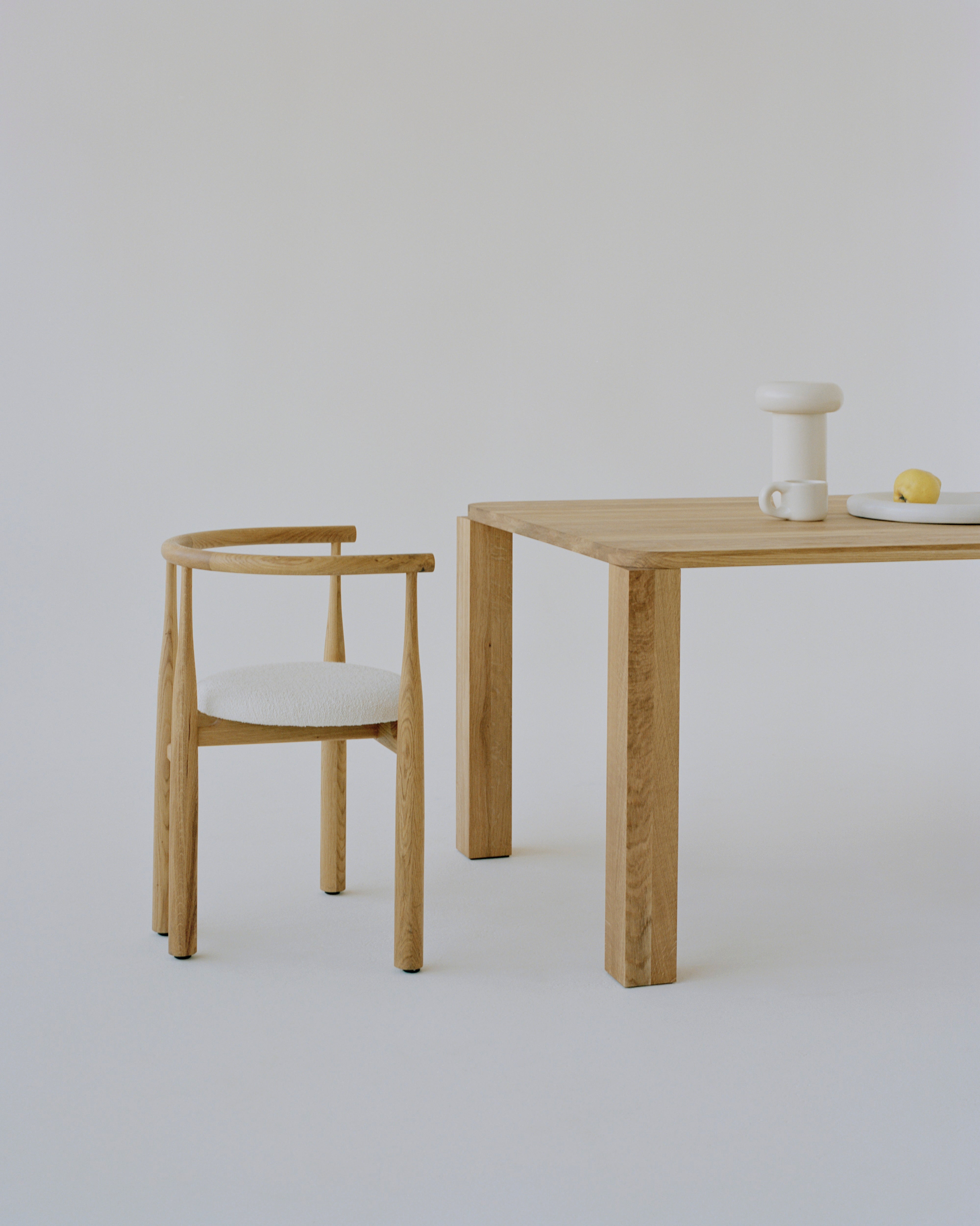 Oak Atlas table