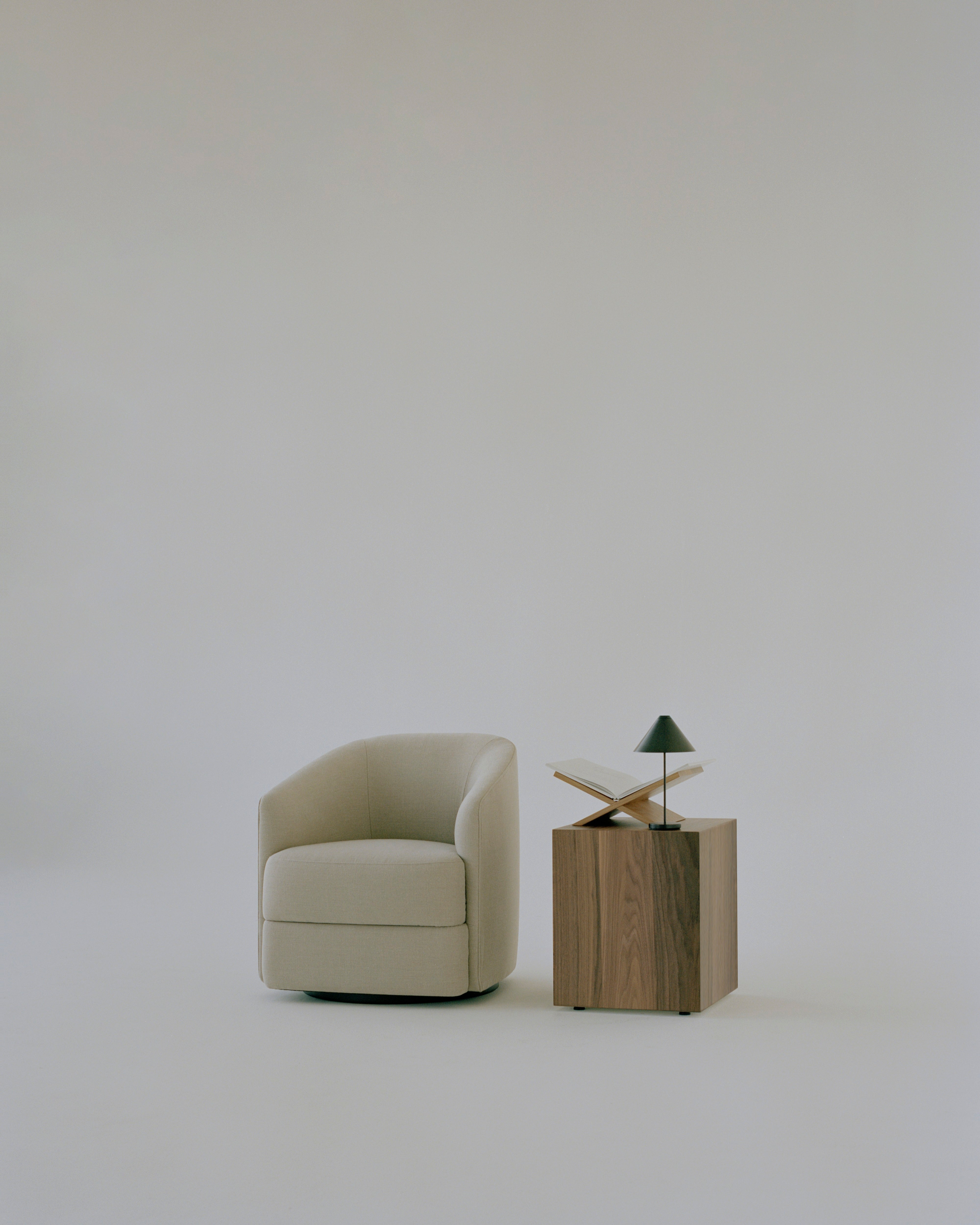 Covent Narrow Nevotex Barnum Dark Taupe 10 Armchair