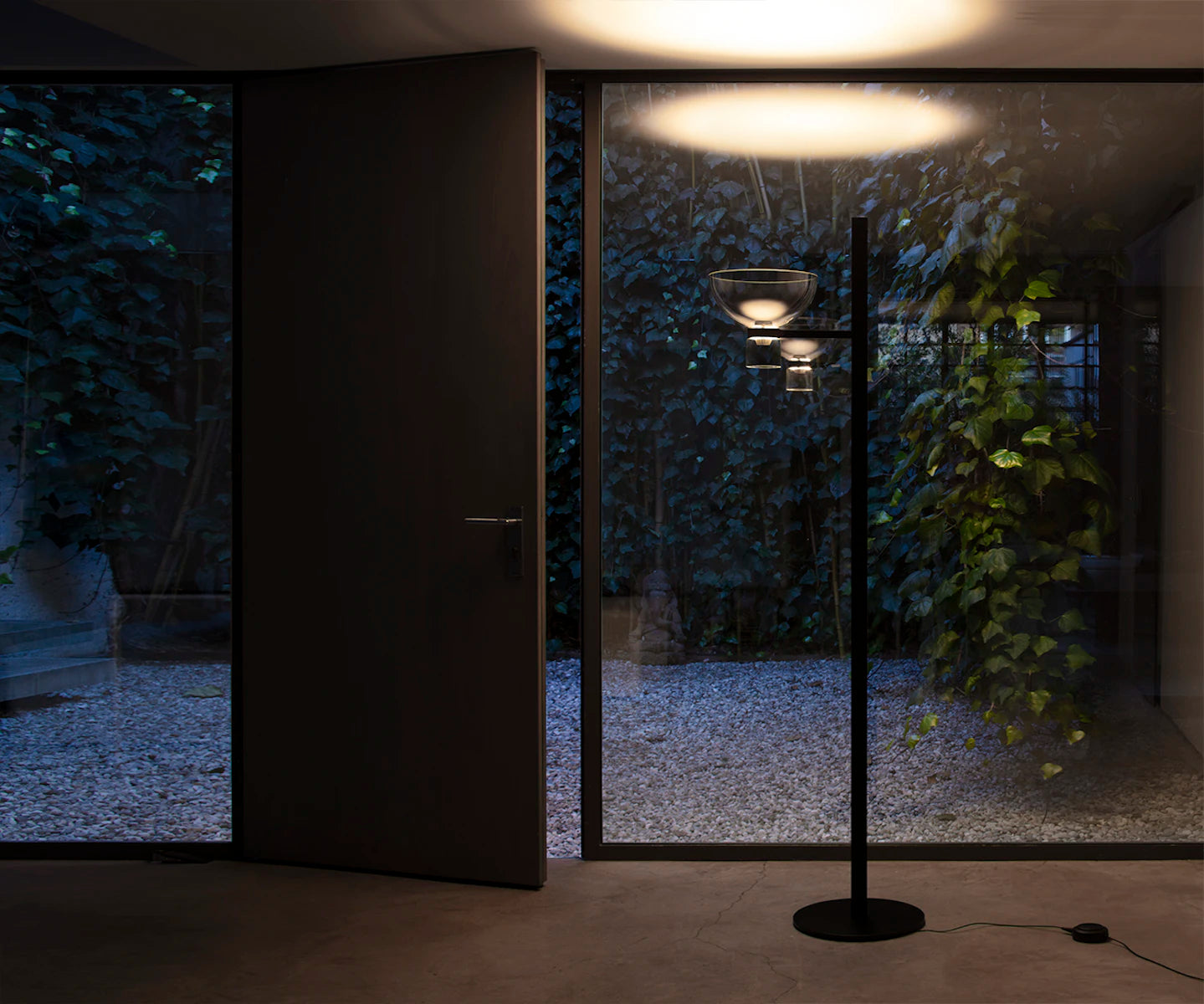 NOCTURNE F1 BOWL Floor Lamp in Black