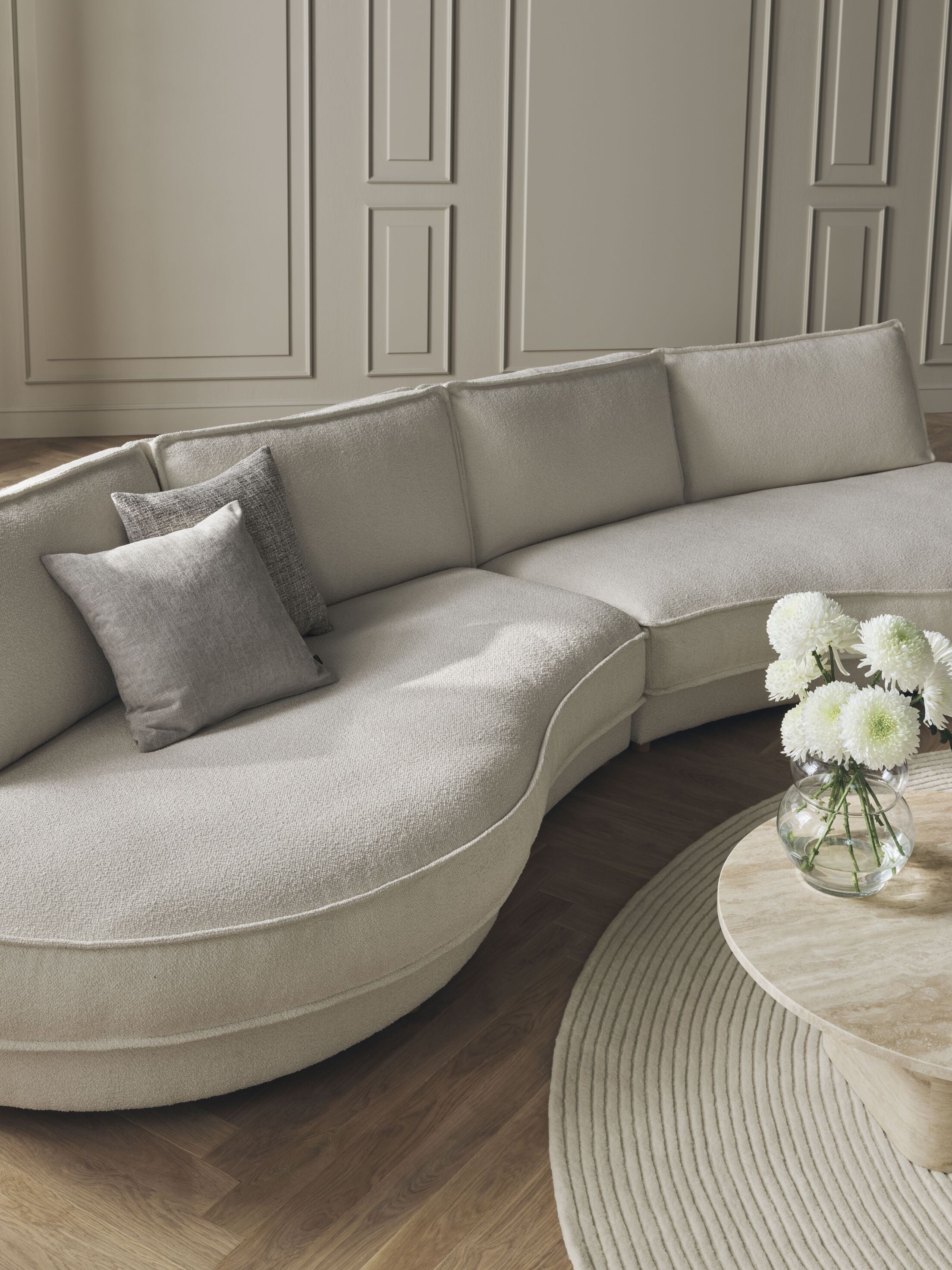 NOORA modular sofa - a rounded left -hand module with an oak base