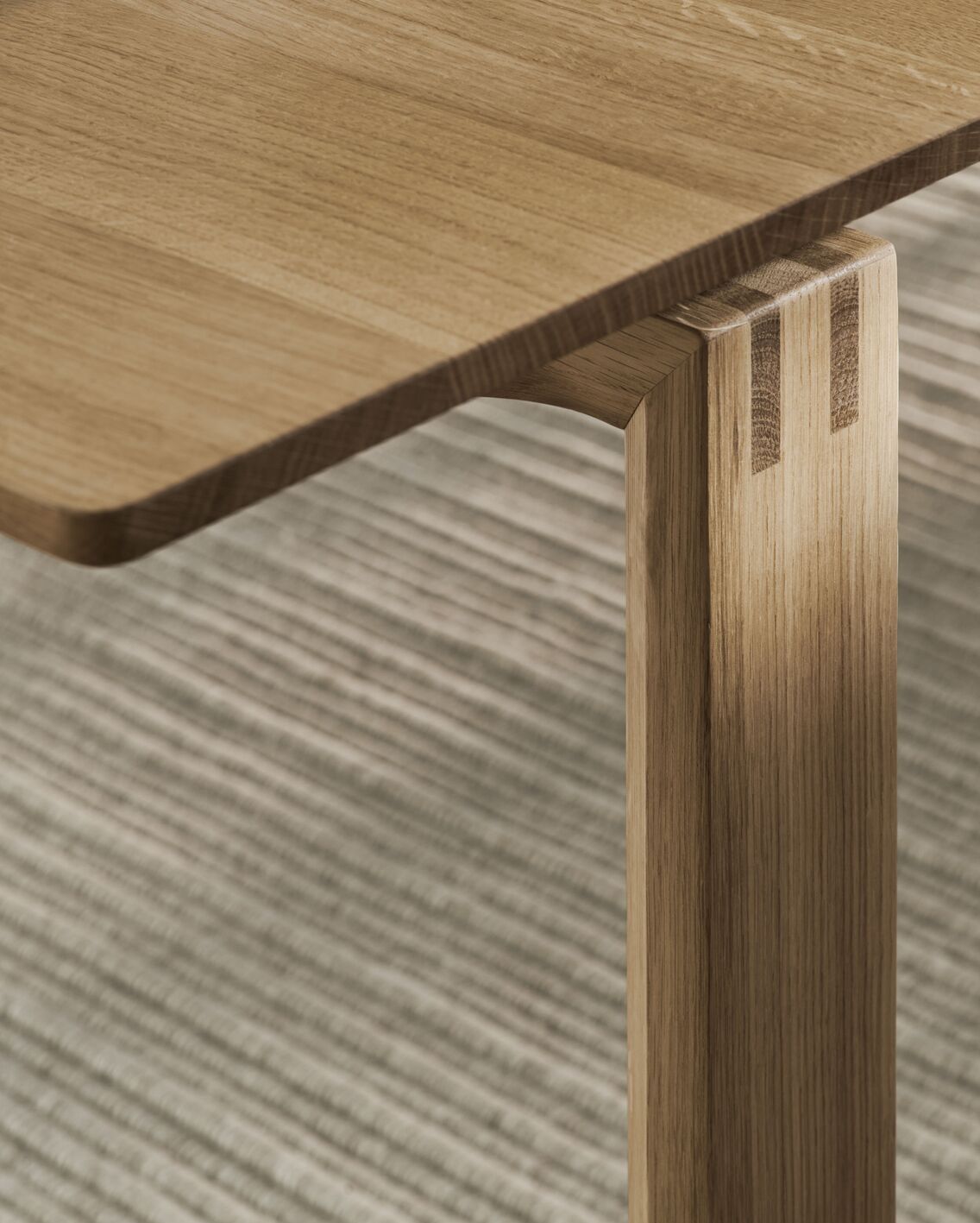 Nord table dark oak wood