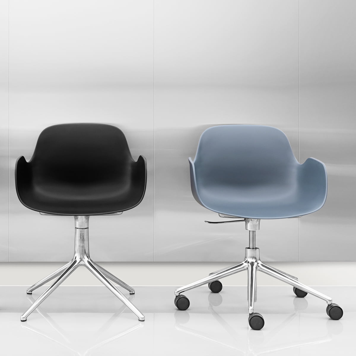 Office chair with armrests with adjustable 5W forms white with an aluminum base