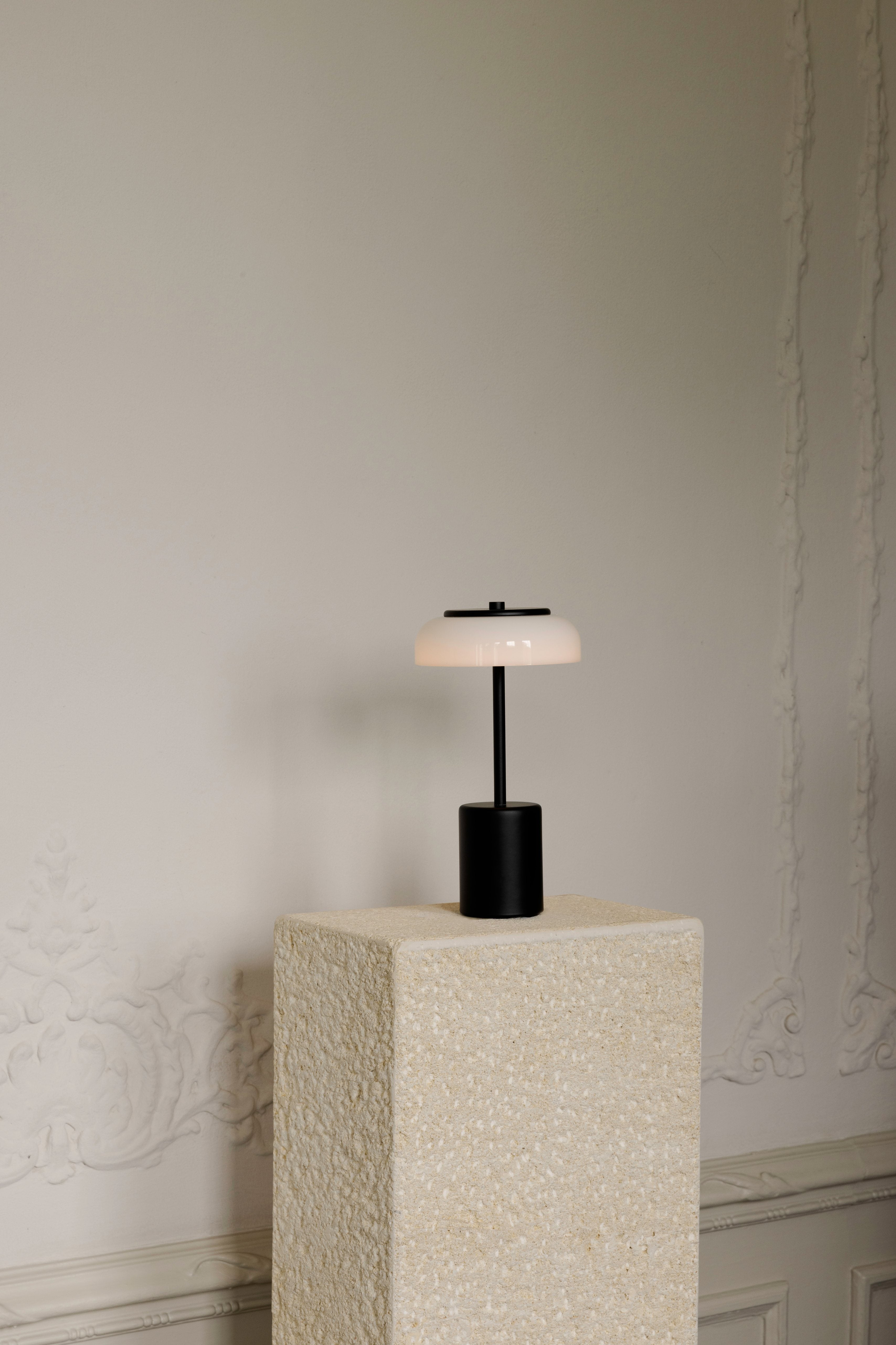 Portable Lamp BLOSSI black with opal glass