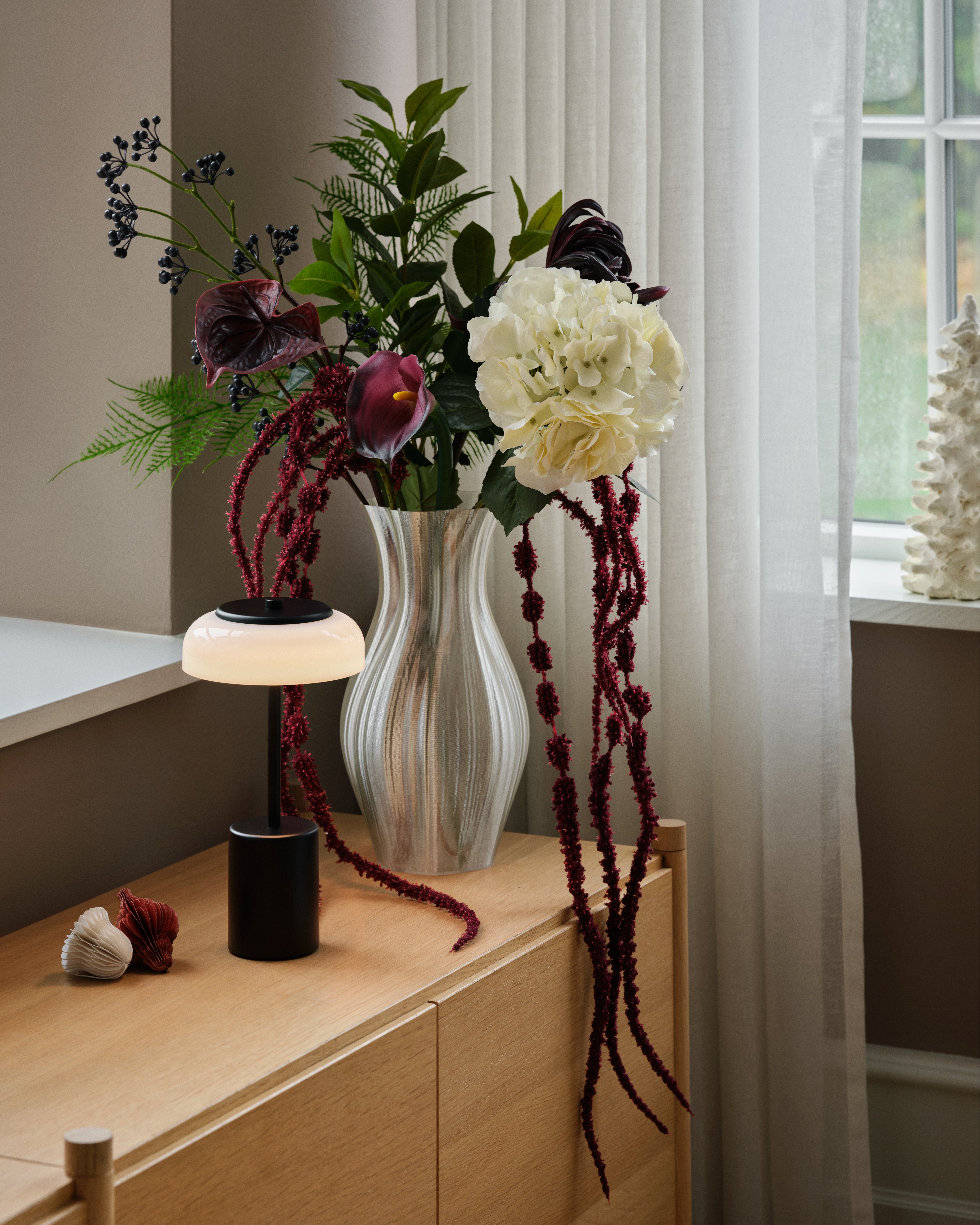 Portable Lamp BLOSSI black with opal glass