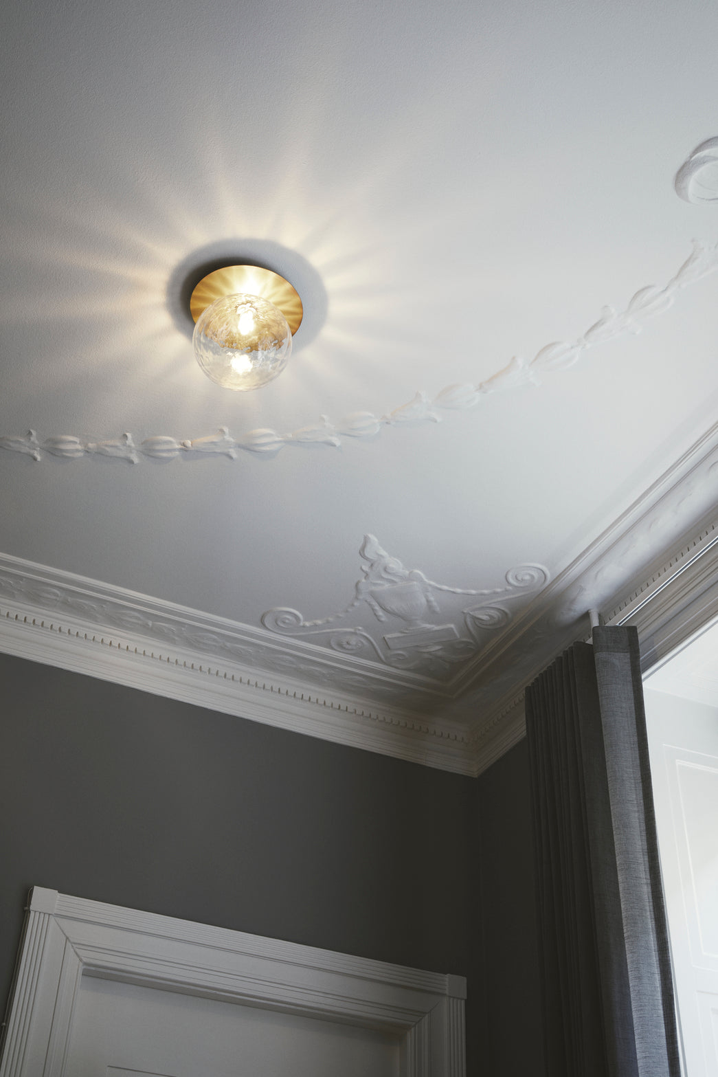 LIILA recessed wall lamp in gold with transparent glass