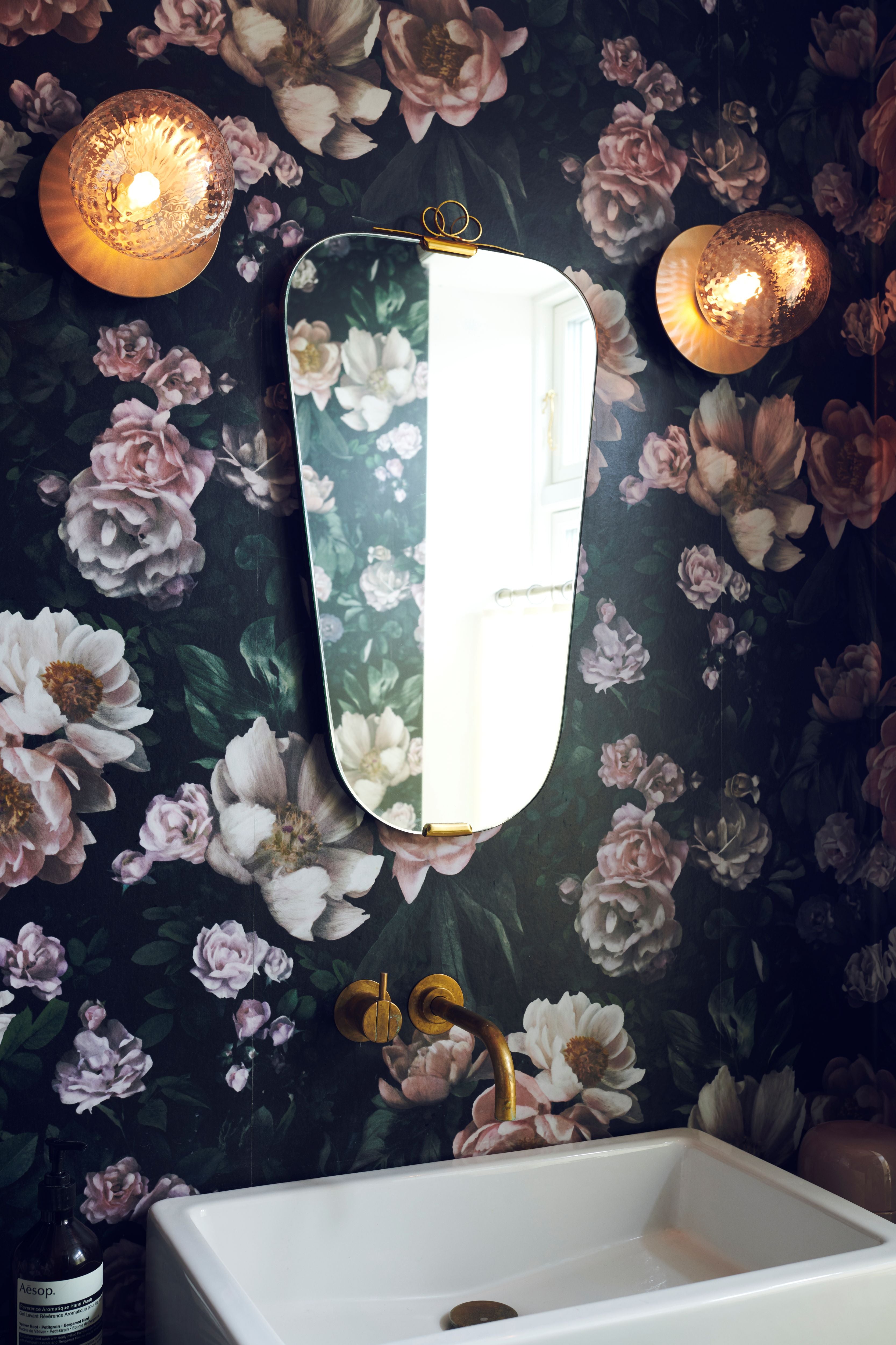 LIILA recessed wall lamp in gold with transparent glass