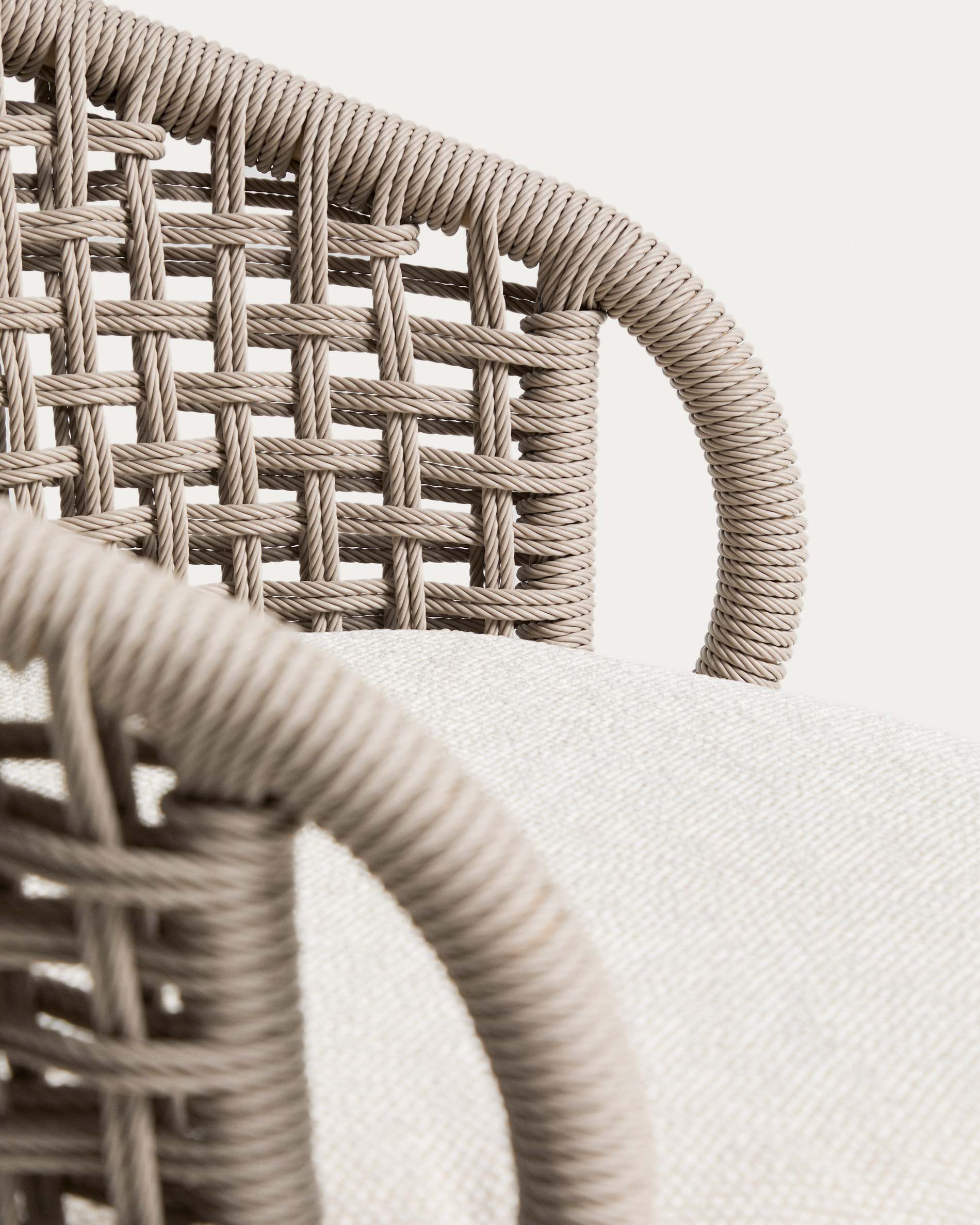 LIDARIO taupe garden chair