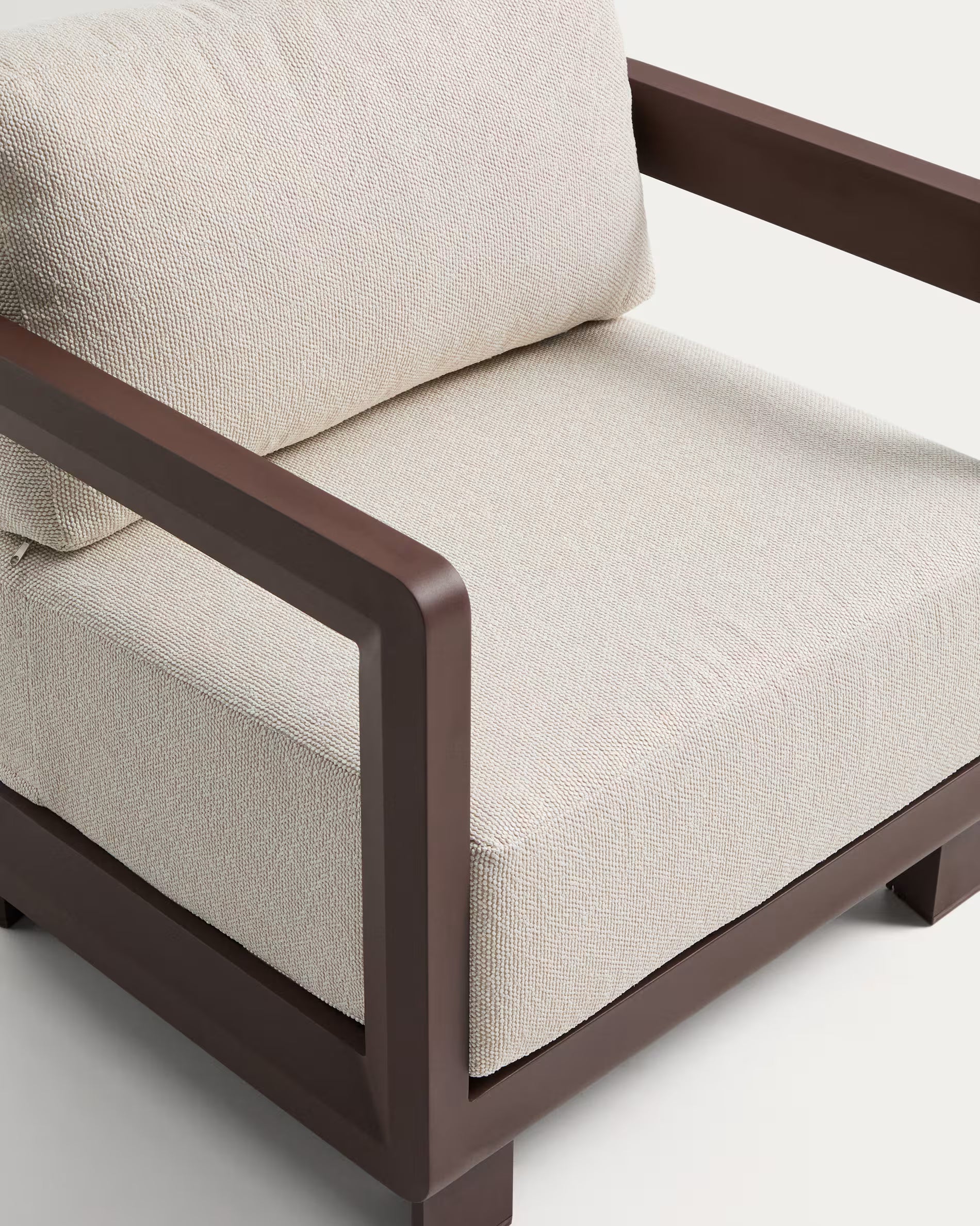 NERANO garden armchair in beige with a brown base